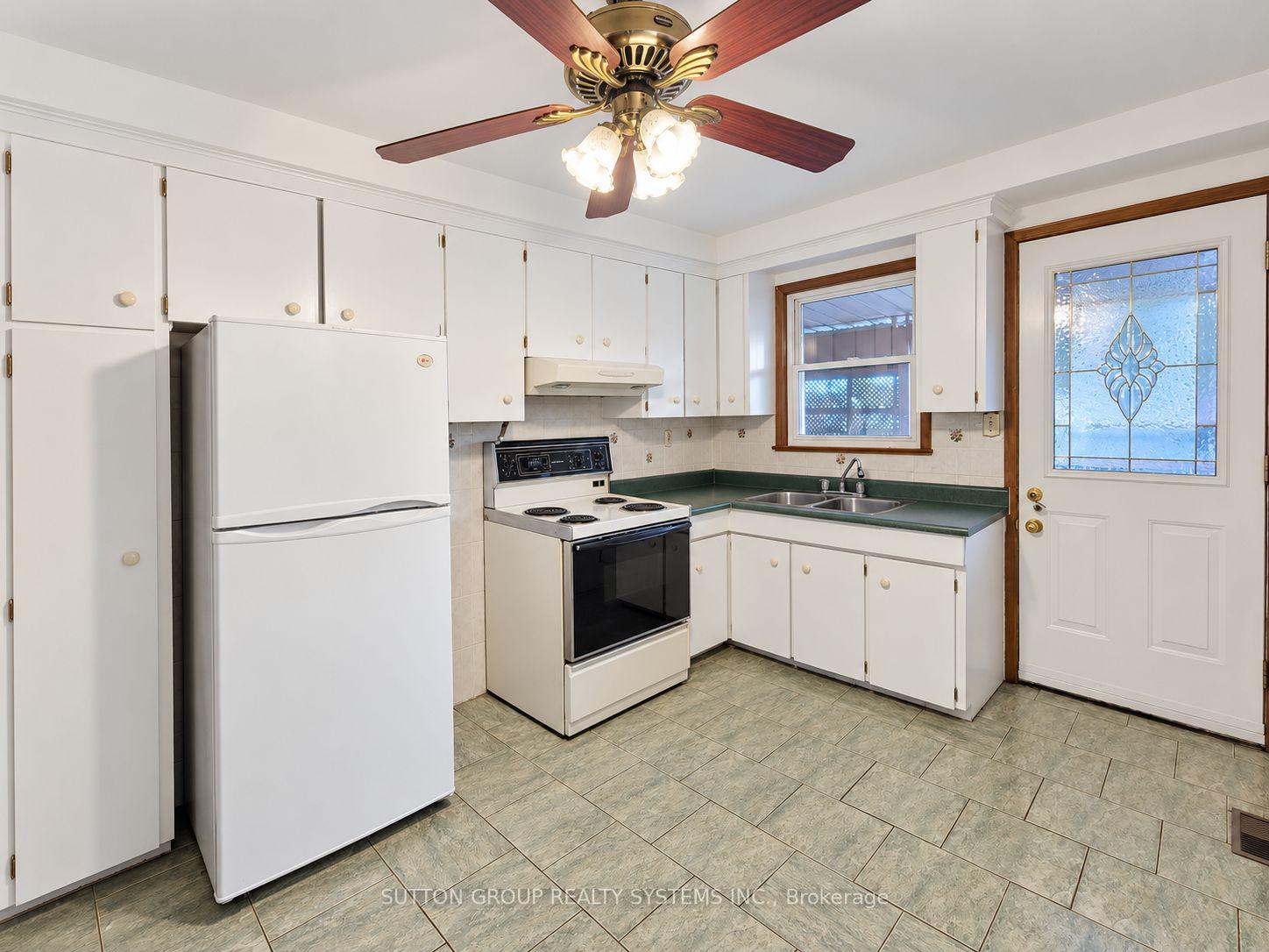 Photo 12 of 142 Ennerdale Road, Toronto, Caledonia-Fairbank — HOMEH