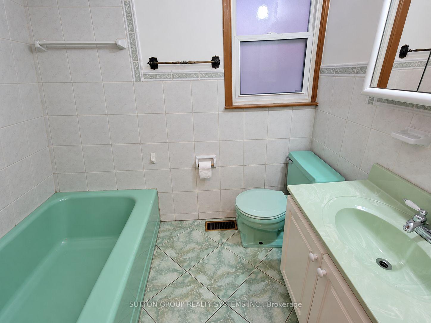 Photo 15 of 142 Ennerdale Road, Toronto, Caledonia-Fairbank — HOMEH