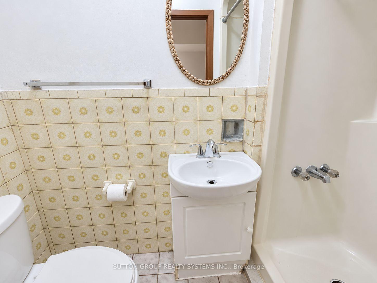 Photo 25 of 142 Ennerdale Road, Toronto, Caledonia-Fairbank — HOMEH
