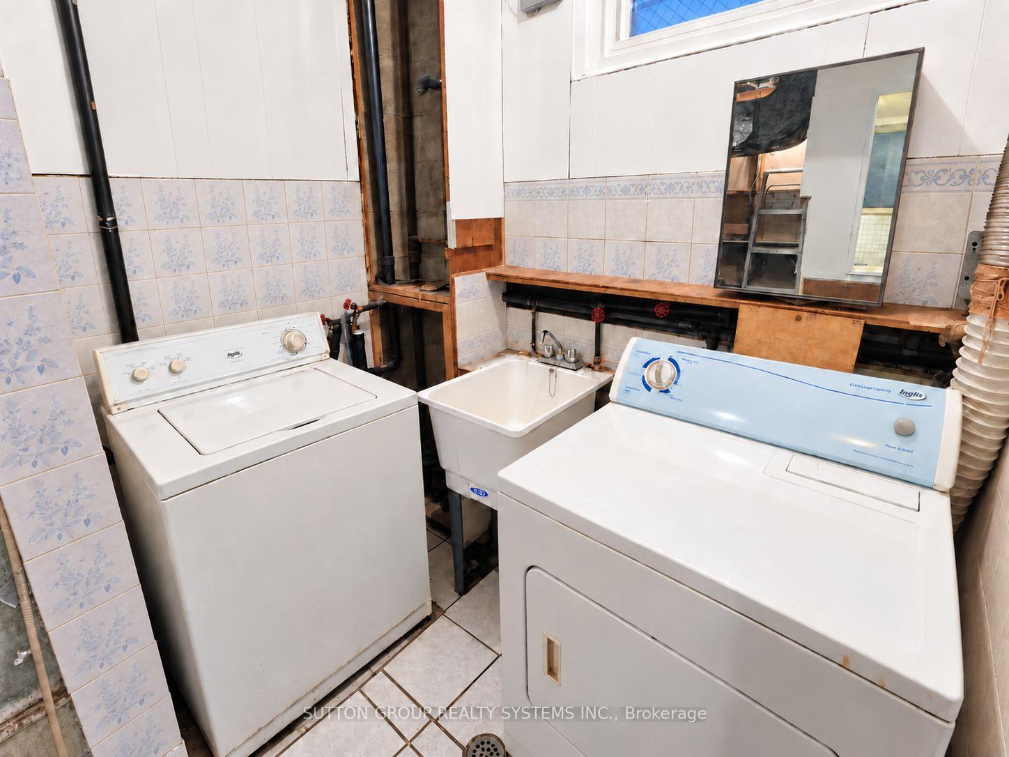 Photo 26 of 142 Ennerdale Road, Toronto, Caledonia-Fairbank — HOMEH