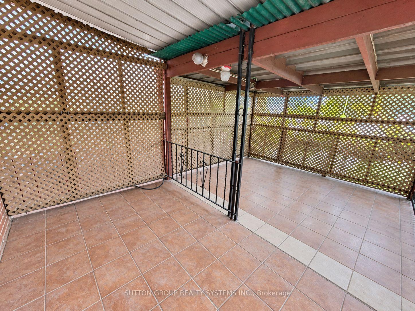 Photo 28 of 142 Ennerdale Road, Toronto, Caledonia-Fairbank — HOMEH