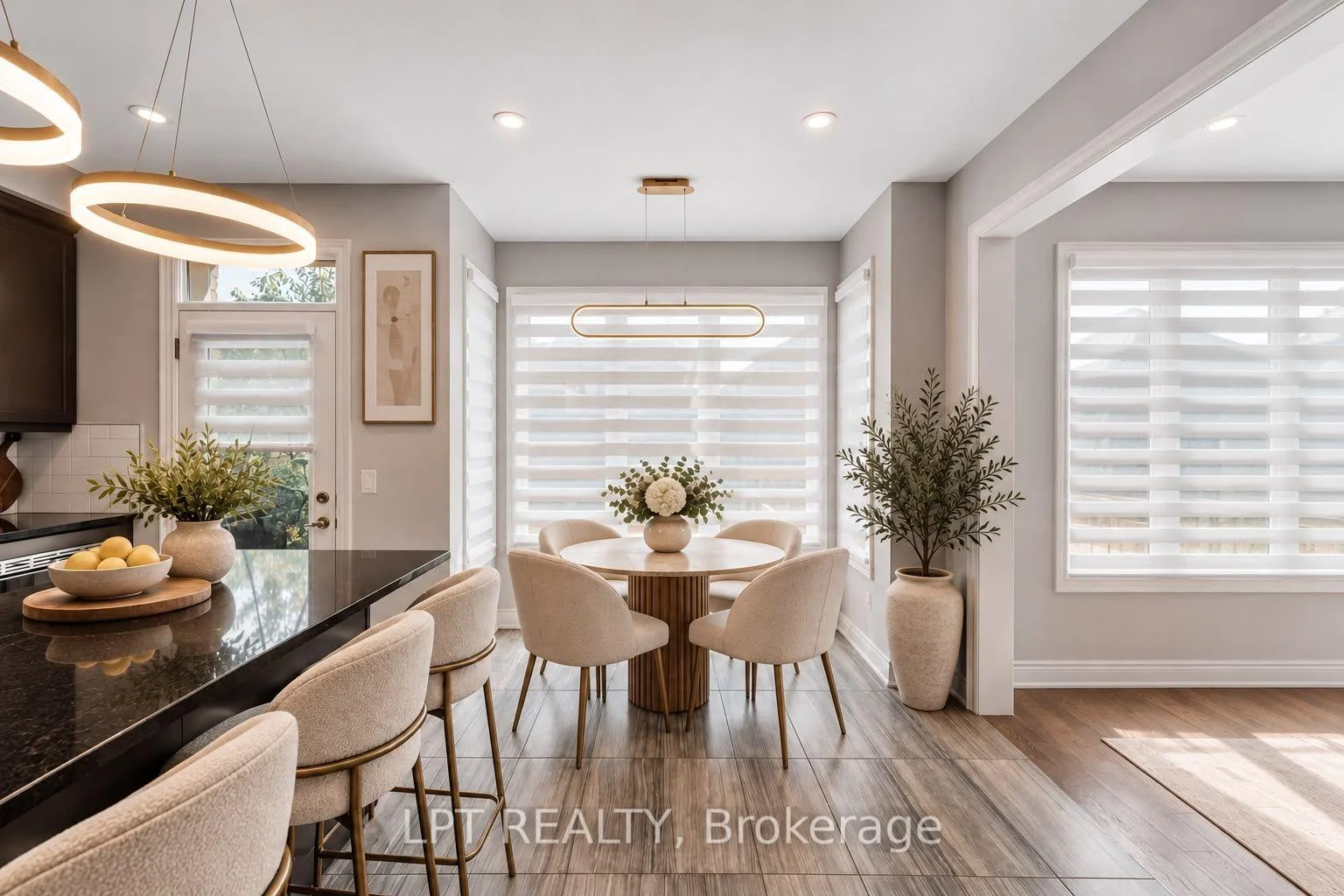 Photo 5 of 33 Mondial Crescent, East Gwillimbury, Queensville — HOMEH