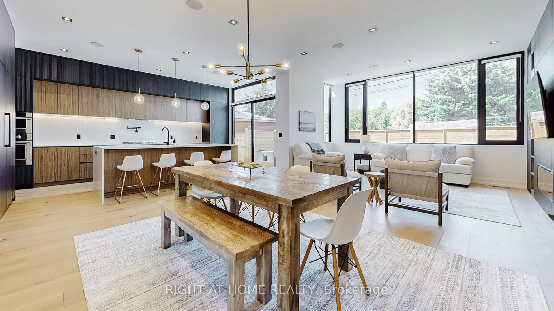 Photo 3 of 845 Seventh Street, Mississauga, Lakeview — HOMEH