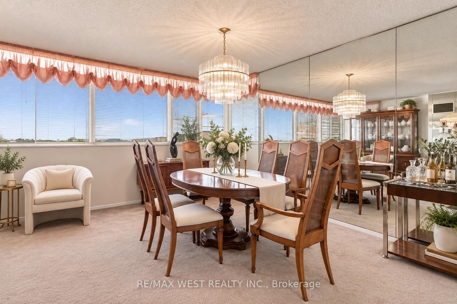 Photo 5 of Unit 2702, 80 Antibes Drive, North York, Westminster-Branson — HOMEH