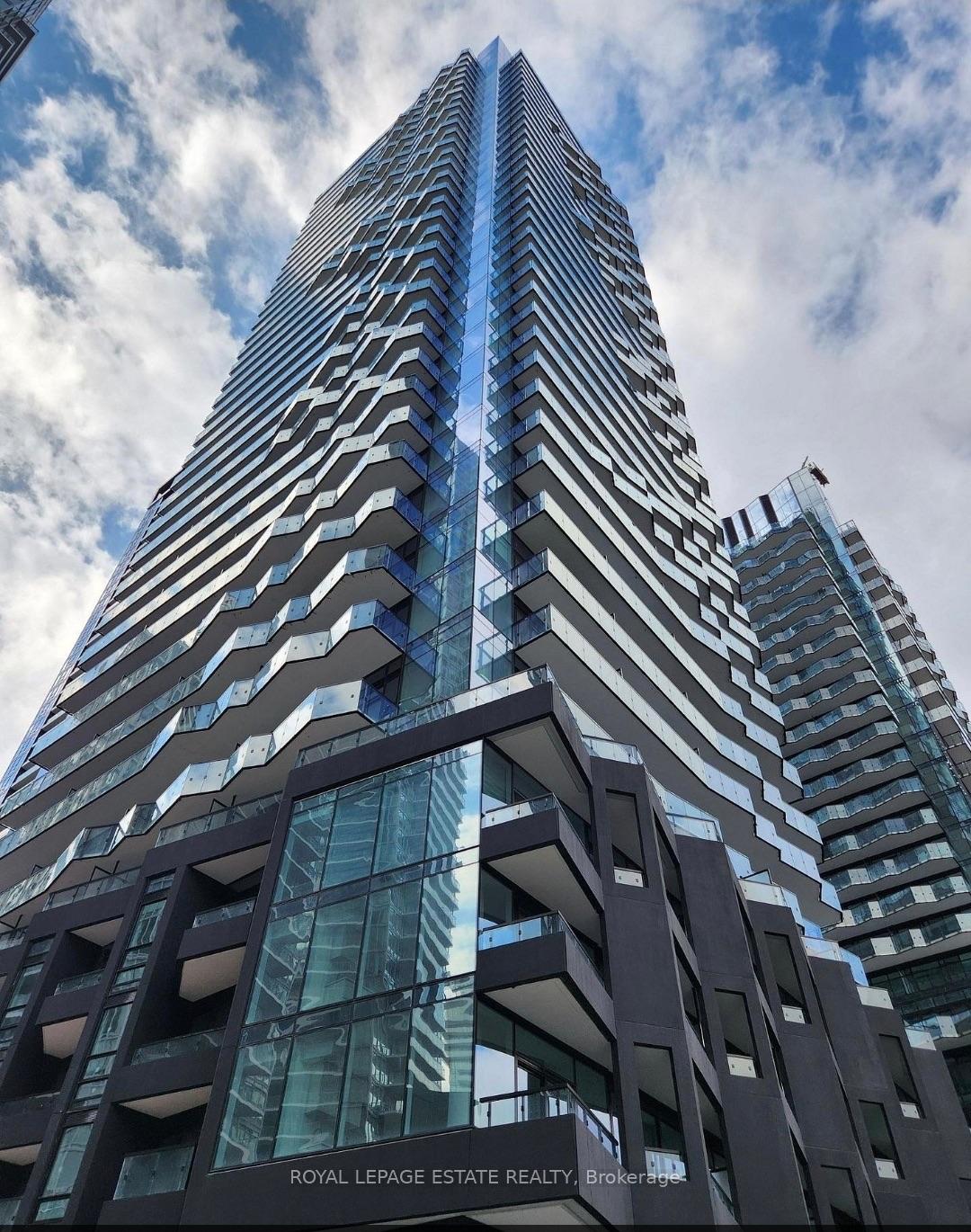 Photo 1 of Unit 518S, 110 Broadway Avenue, Toronto, Mount Pleasant West — HOMEH