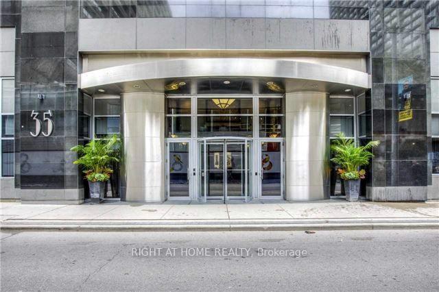 Photo 3 of Unit 1810, 35 Balmuto Street, Toronto, Bay Street Corridor — HOMEH