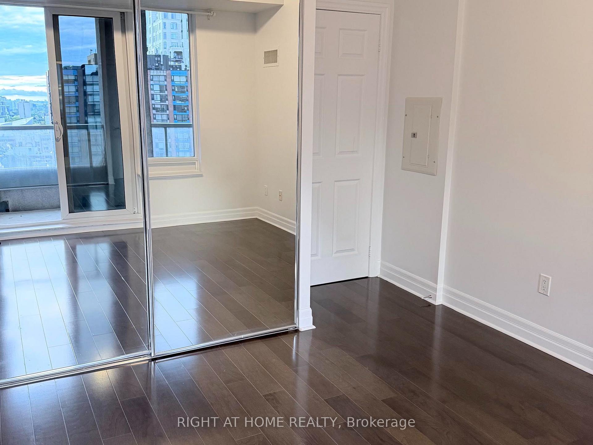Photo 35 of Unit 1810, 35 Balmuto Street, Toronto, Bay Street Corridor — HOMEH