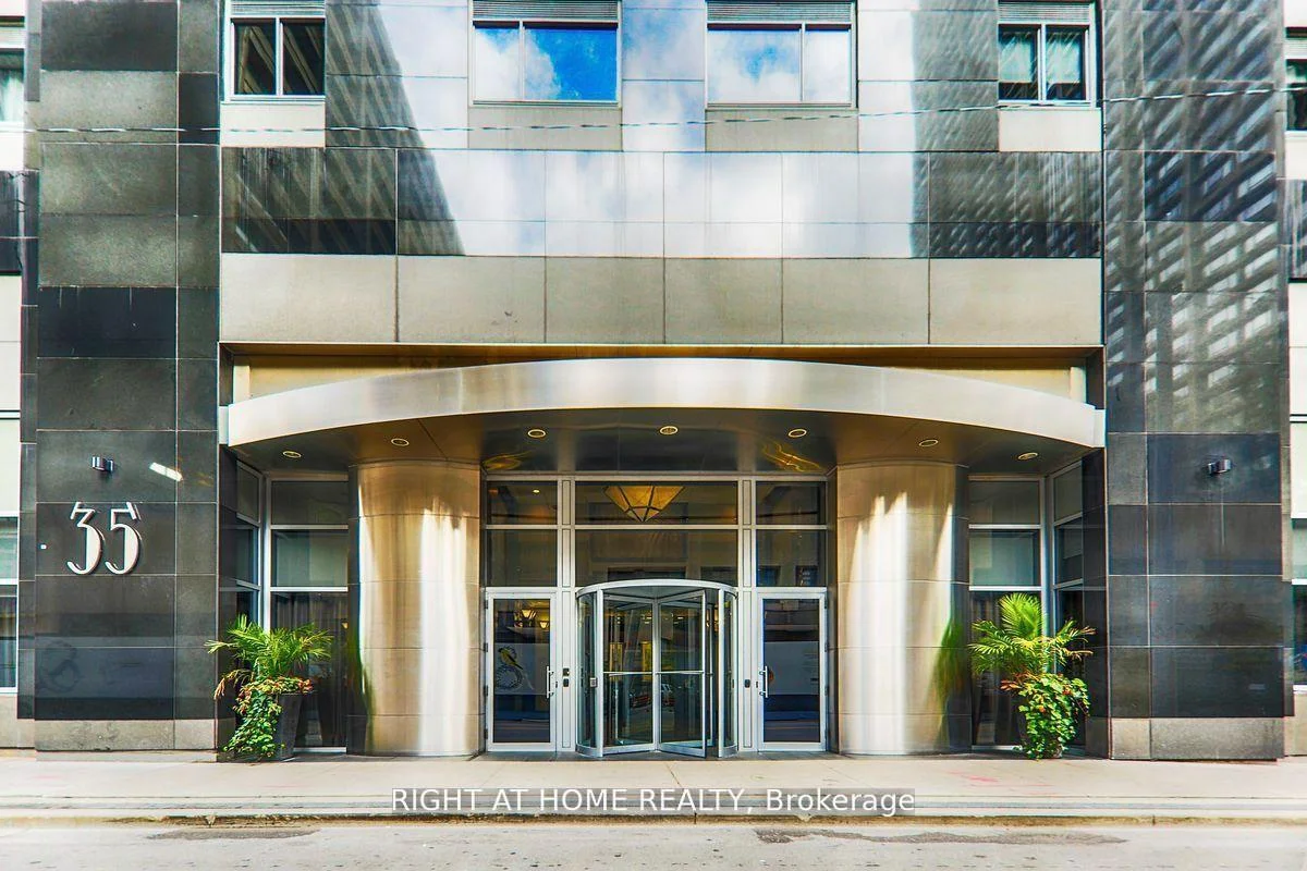 Photo 2 of Unit 1810, 35 Balmuto Street, Toronto, Bay Street Corridor — HOMEH