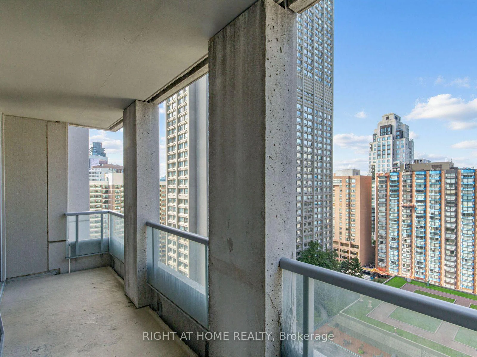 Photo 48 of Unit 1810, 35 Balmuto Street, Toronto, Bay Street Corridor — HOMEH