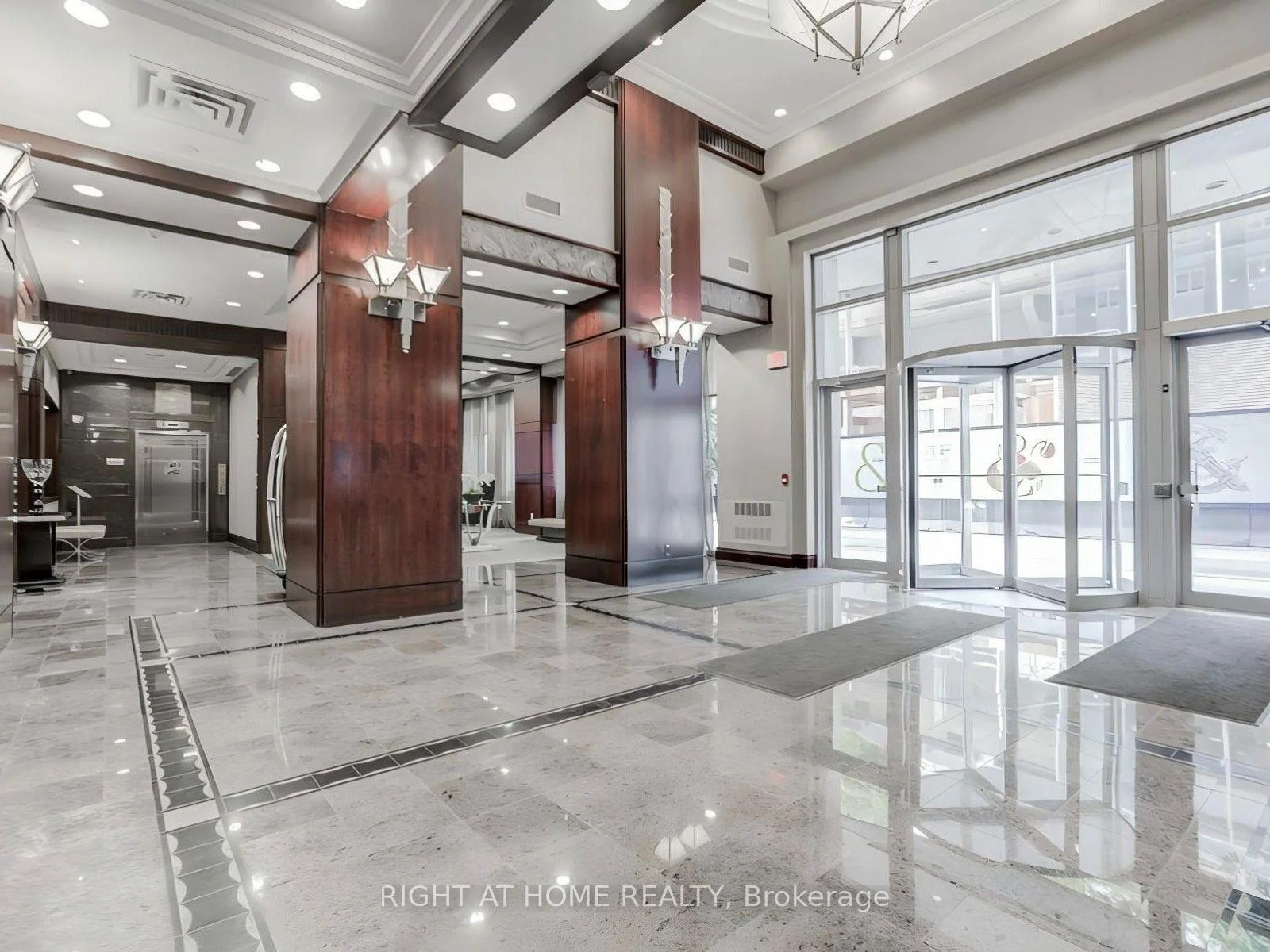 Photo 7 of Unit 1810, 35 Balmuto Street, Toronto, Bay Street Corridor — HOMEH