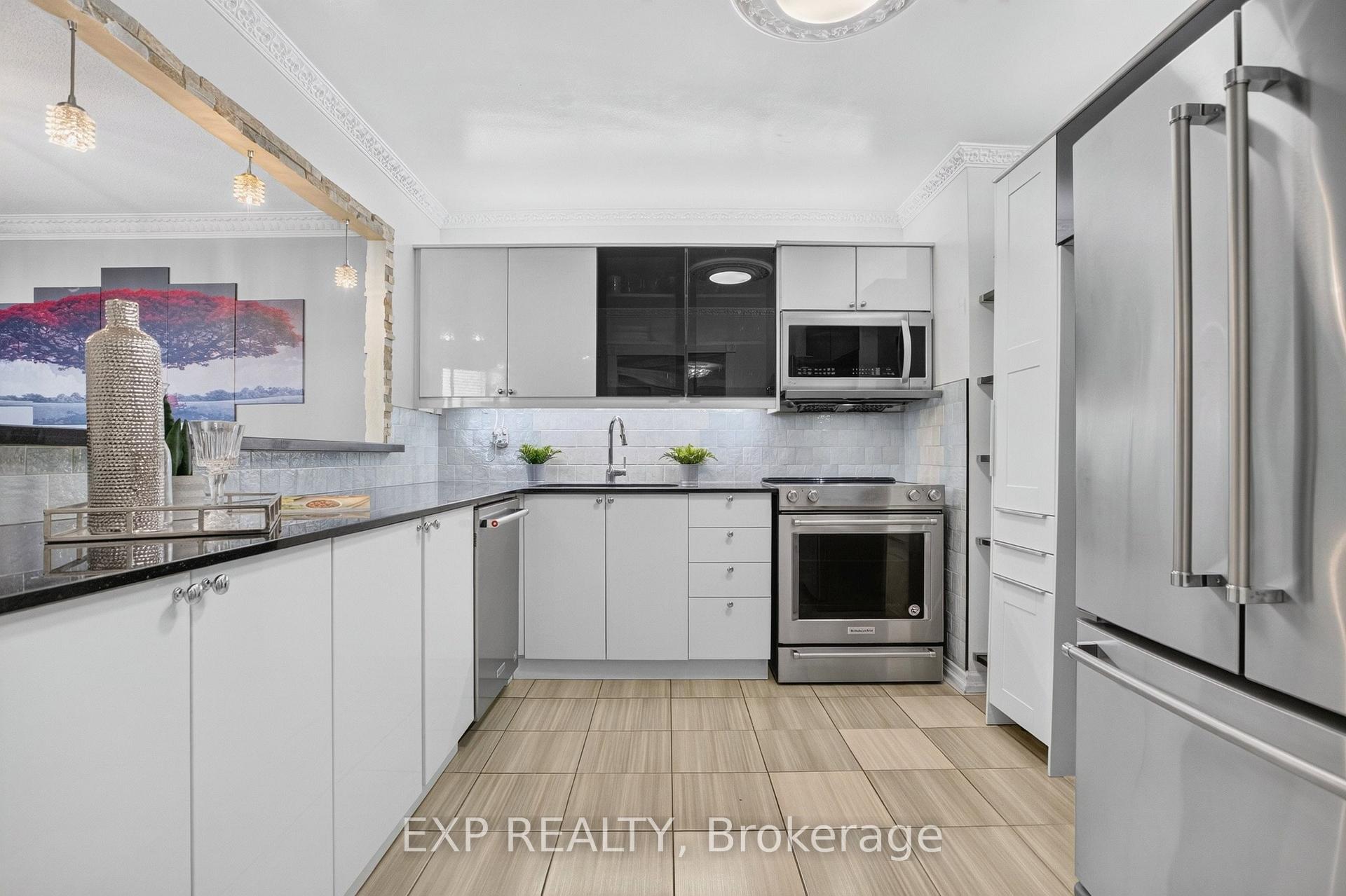 Photo 28 of Unit 808, 2323 Confederation Parkway, Mississauga, Cooksville — HOMEH