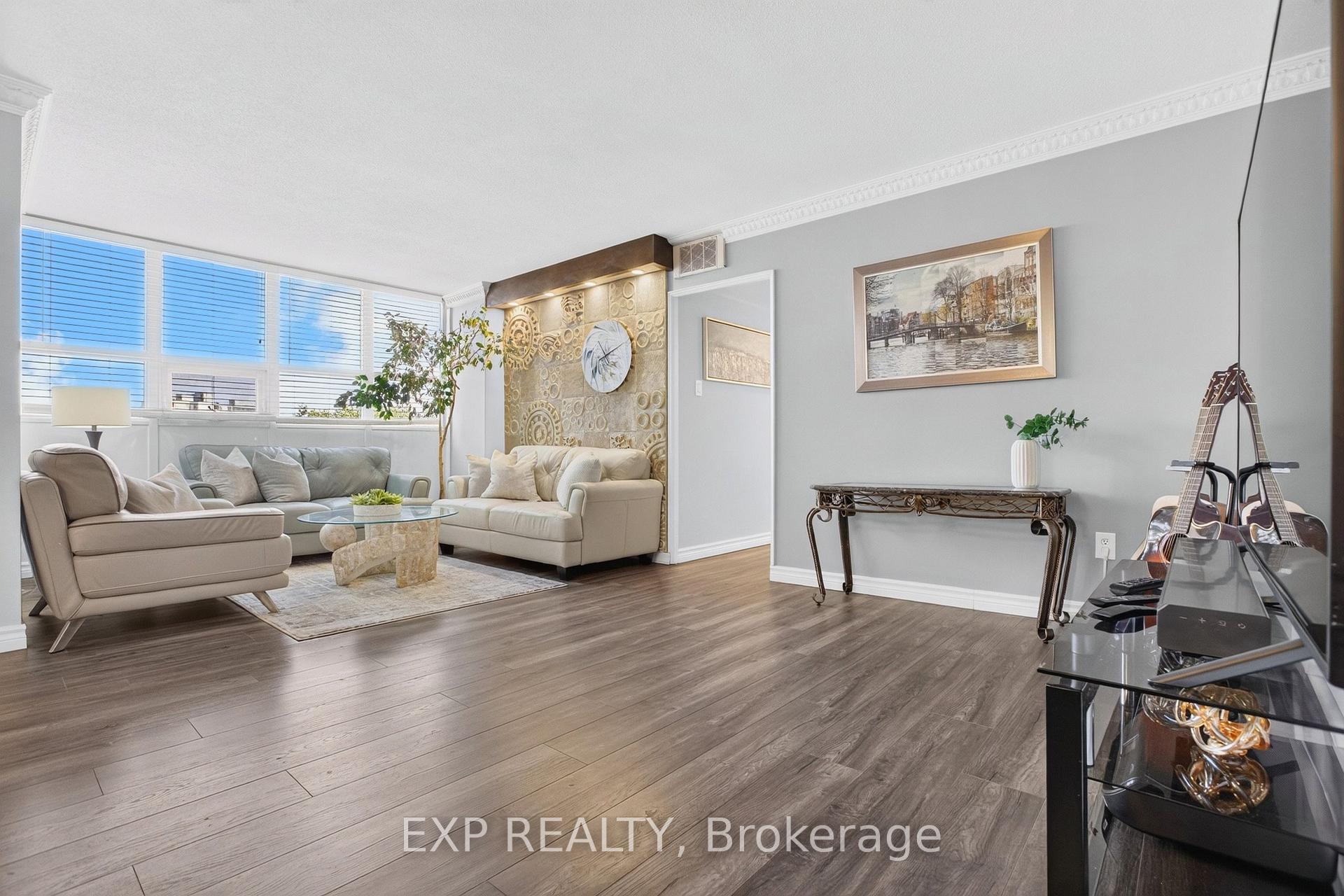 Photo 52 of Unit 808, 2323 Confederation Parkway, Mississauga, Cooksville — HOMEH