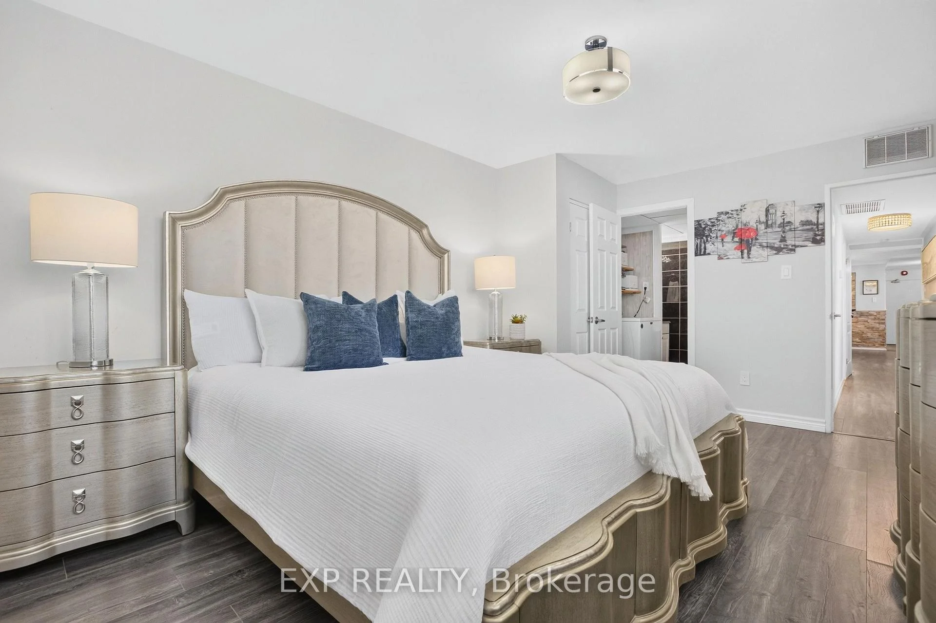Photo 15 of Unit 808, 2323 Confederation Parkway, Mississauga, Cooksville — HOMEH