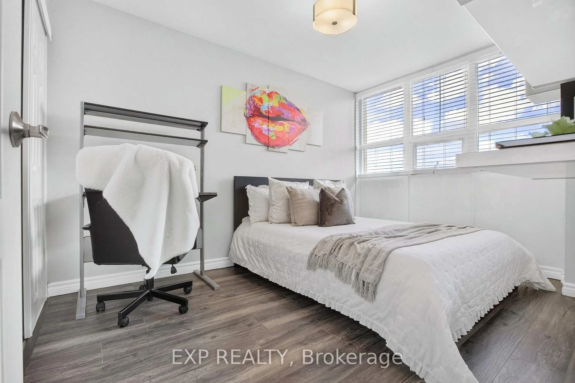 Photo 47 of Unit 808, 2323 Confederation Parkway, Mississauga, Cooksville — HOMEH