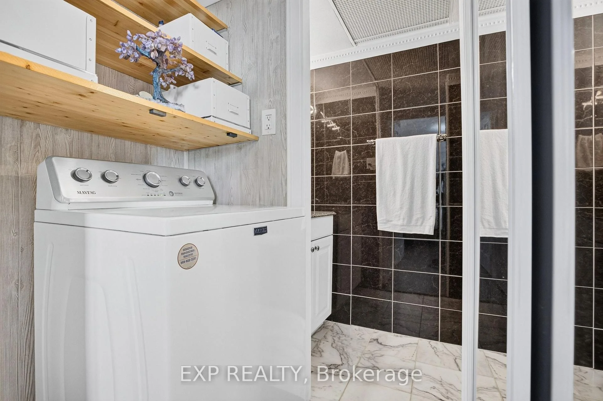 Photo 78 of Unit 808, 2323 Confederation Parkway, Mississauga, Cooksville — HOMEH