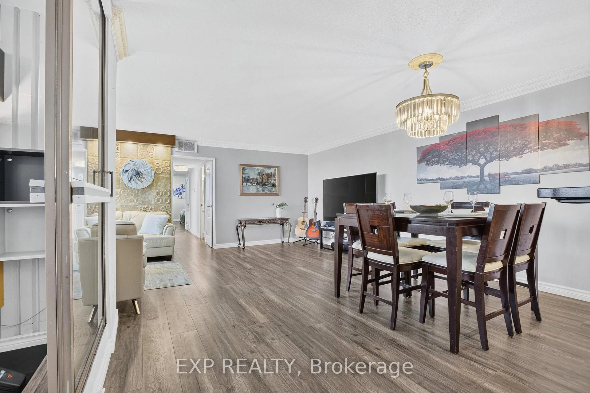Photo 83 of Unit 808, 2323 Confederation Parkway, Mississauga, Cooksville — HOMEH