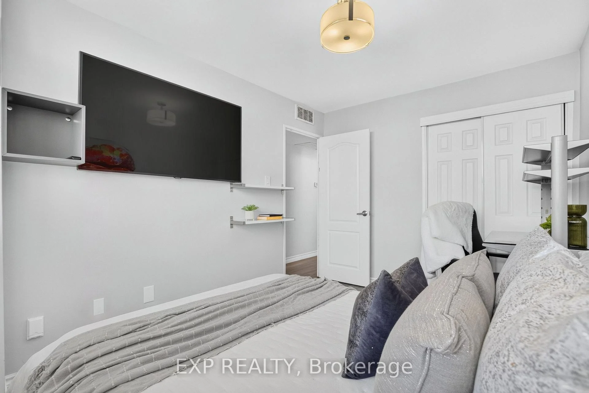 Photo 84 of Unit 808, 2323 Confederation Parkway, Mississauga, Cooksville — HOMEH