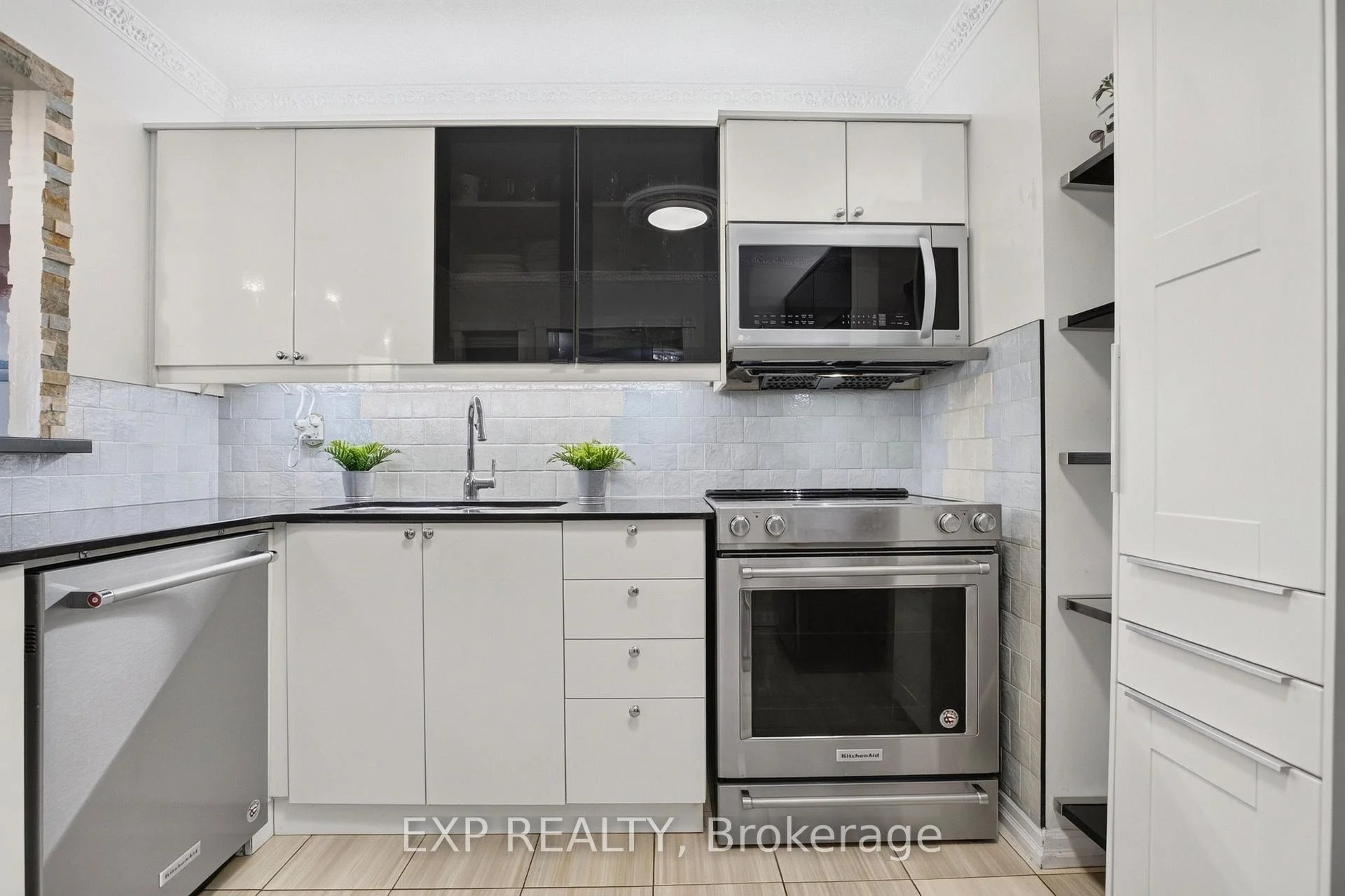 Photo 90 of Unit 808, 2323 Confederation Parkway, Mississauga, Cooksville — HOMEH