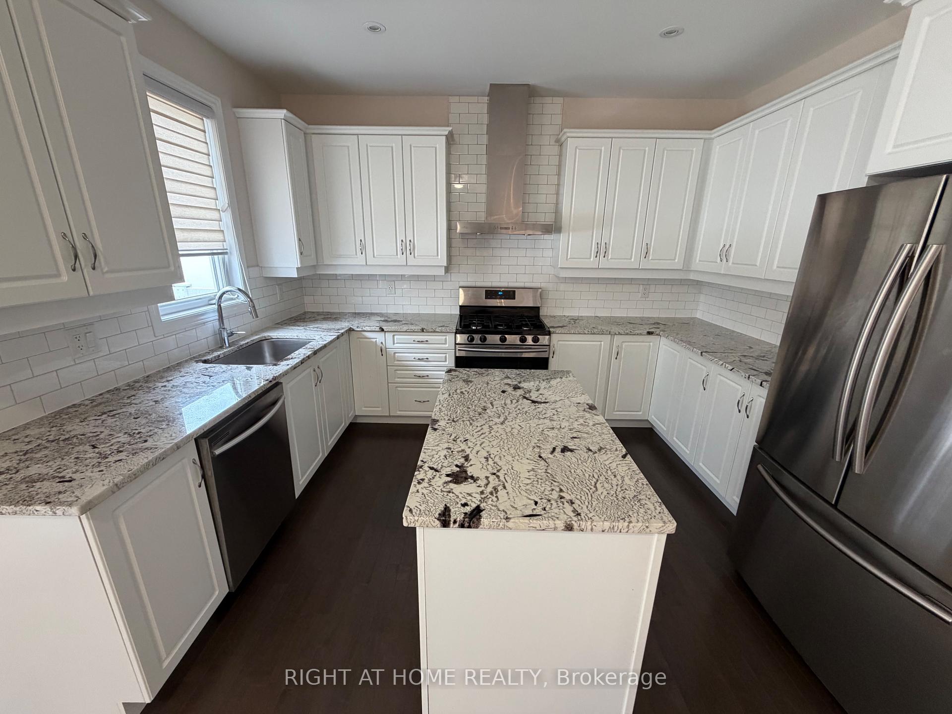 Photo 6 of 617 Silver Spruce Way, Ottawa, Kanata - Emerald Meadows/Trailwest — HOMEH