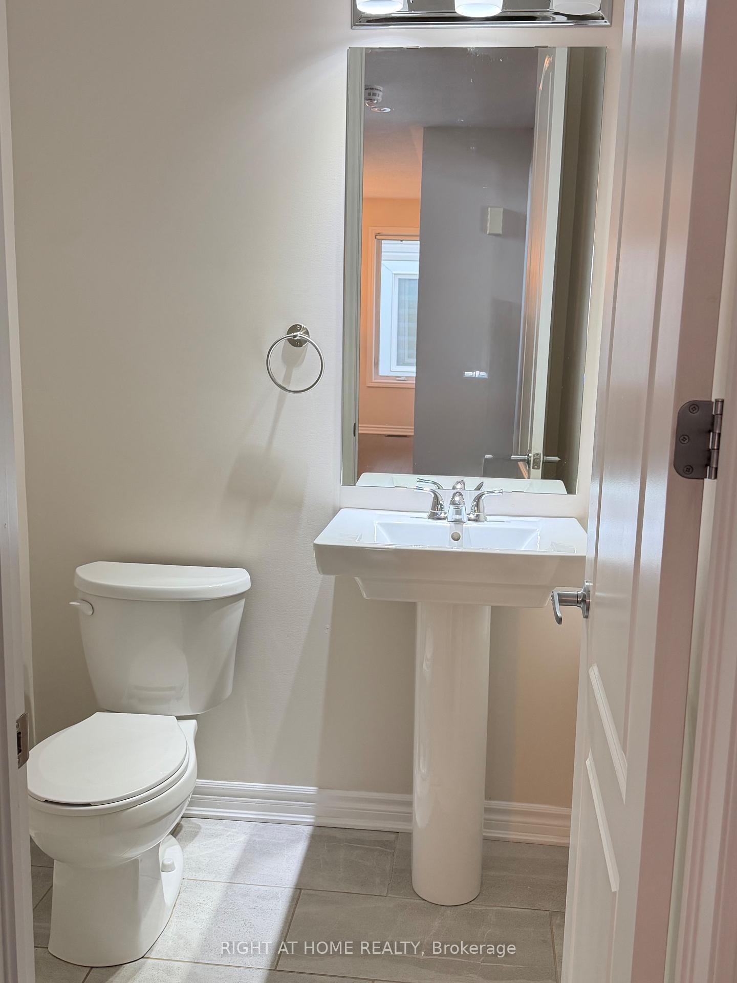 Photo 7 of 617 Silver Spruce Way, Ottawa, Kanata - Emerald Meadows/Trailwest — HOMEH