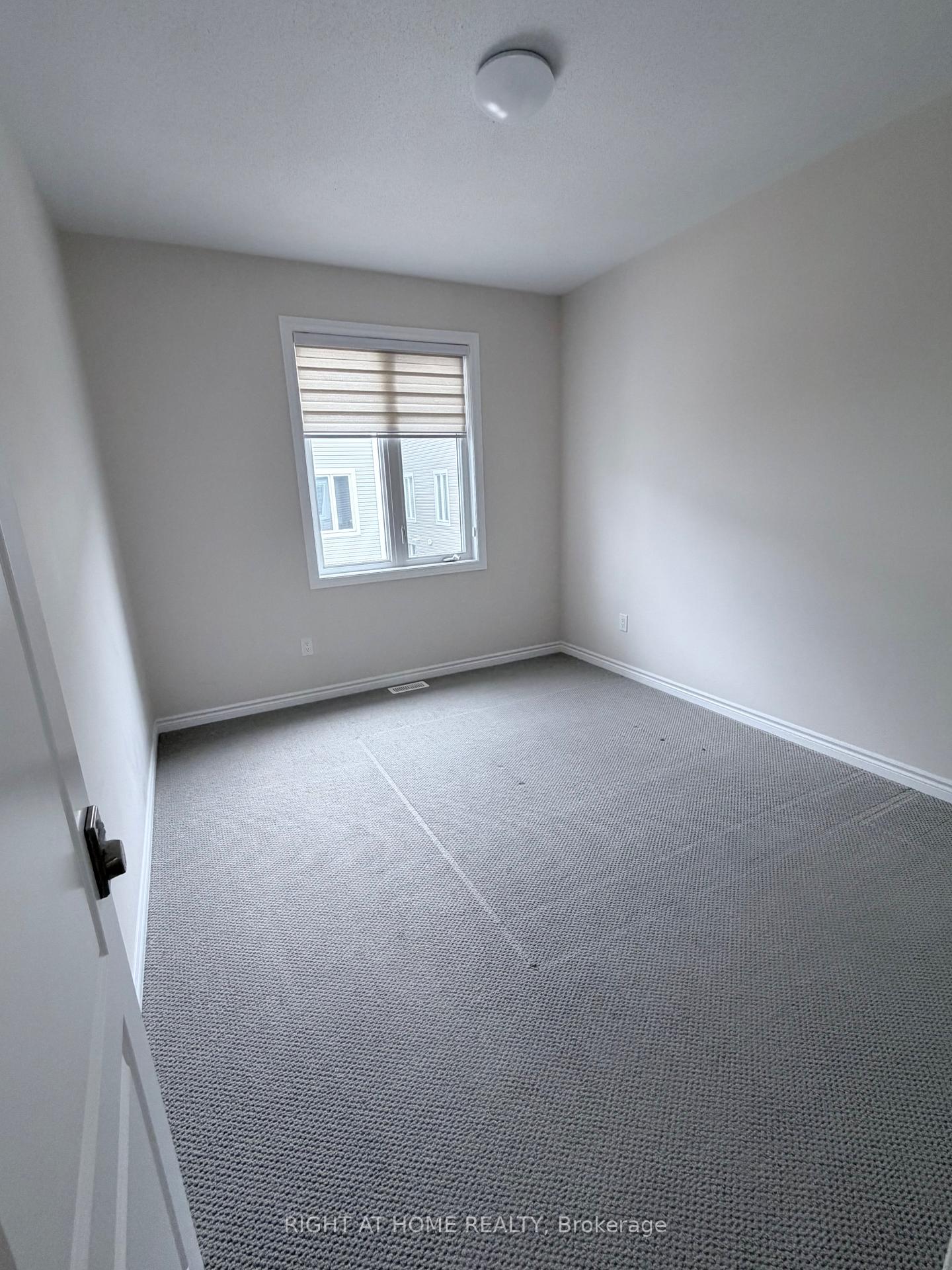 Photo 12 of 617 Silver Spruce Way, Ottawa, Kanata - Emerald Meadows/Trailwest — HOMEH