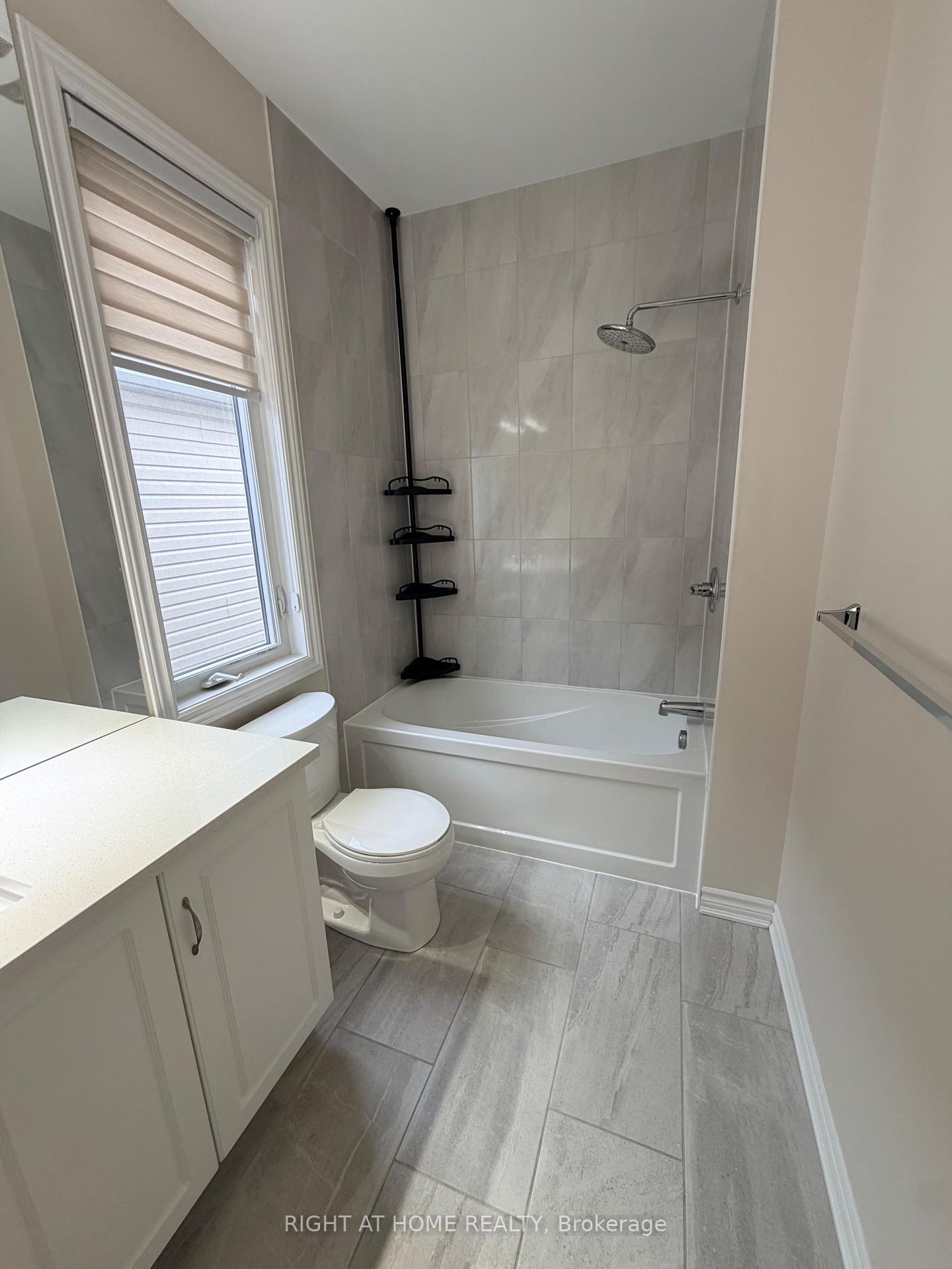 Photo 18 of 617 Silver Spruce Way, Ottawa, Kanata - Emerald Meadows/Trailwest — HOMEH