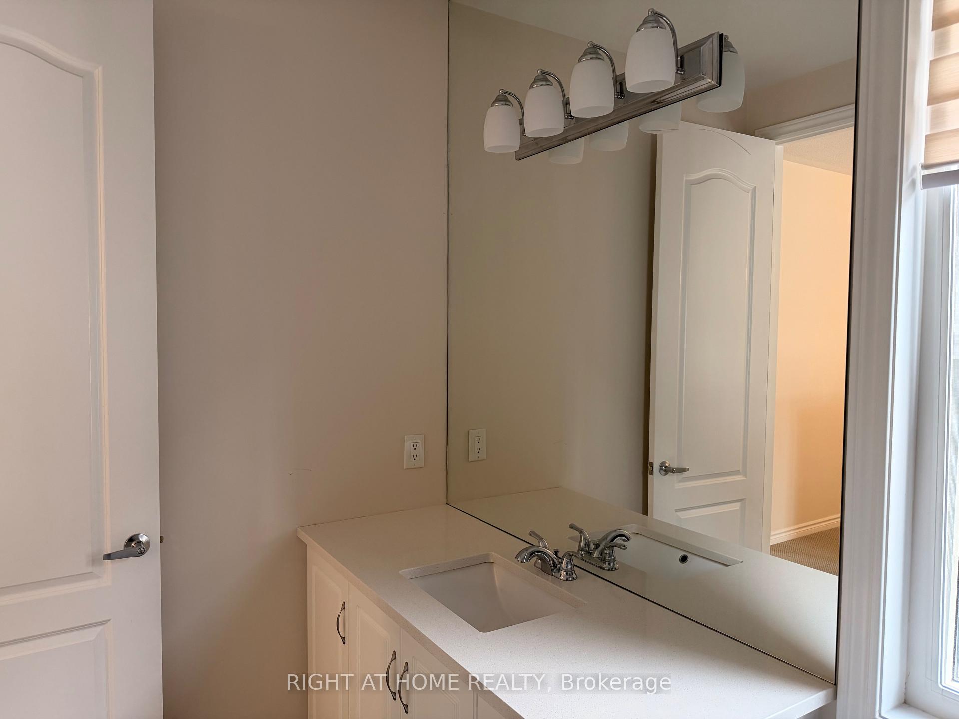 Photo 19 of 617 Silver Spruce Way, Ottawa, Kanata - Emerald Meadows/Trailwest — HOMEH
