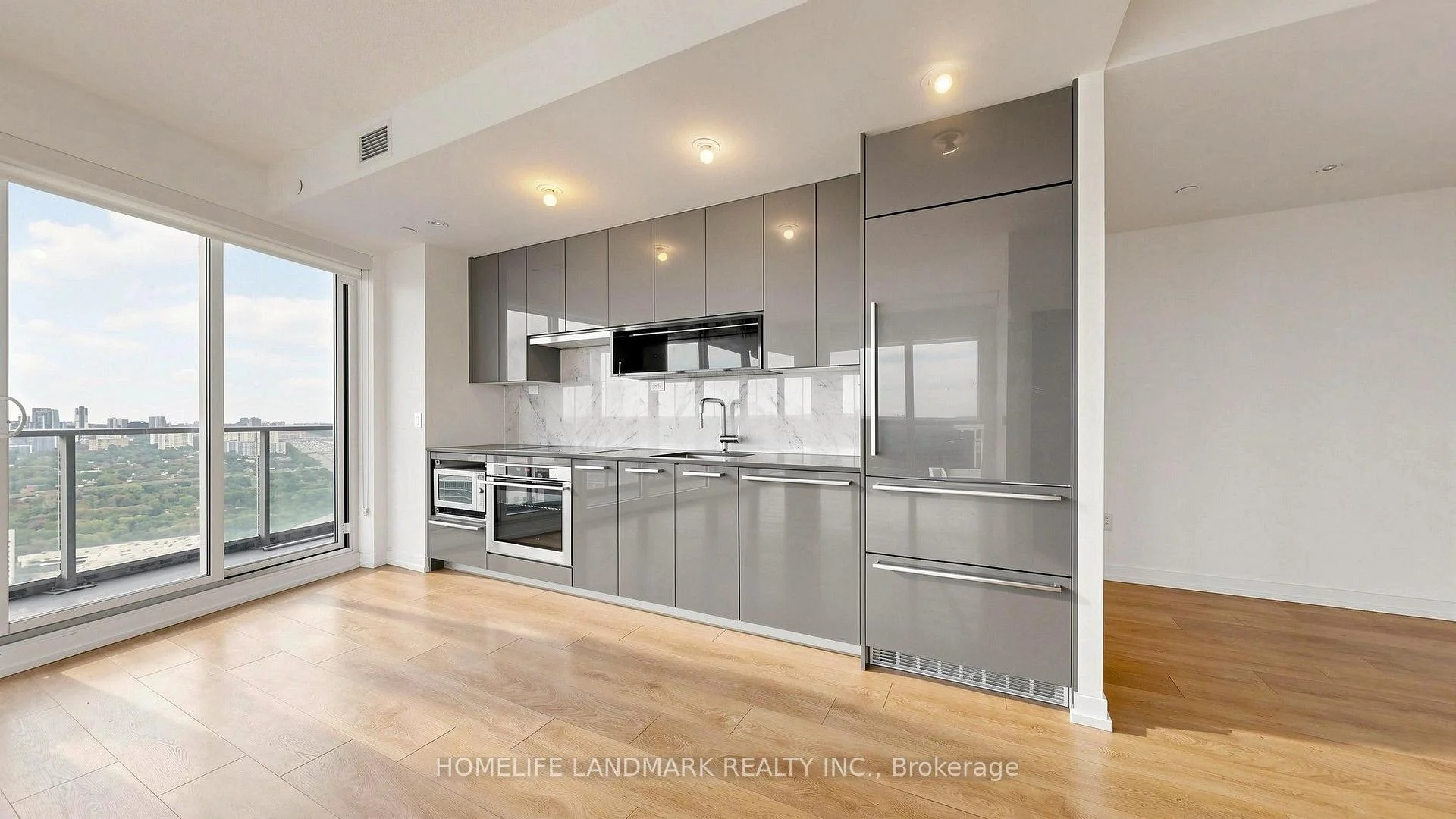 Photo 15 of Unit Sph09, 117 Mcmahon Drive, North York, Bayview Village — HOMEH