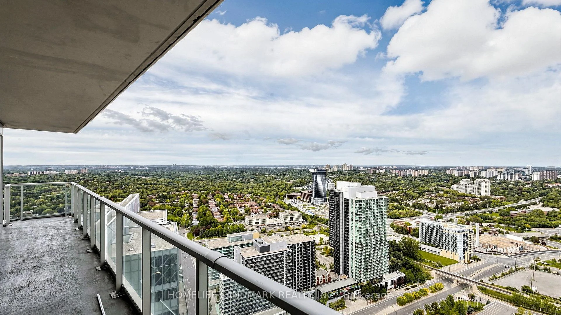 Photo 32 of Unit Sph09, 117 Mcmahon Drive, North York, Bayview Village — HOMEH