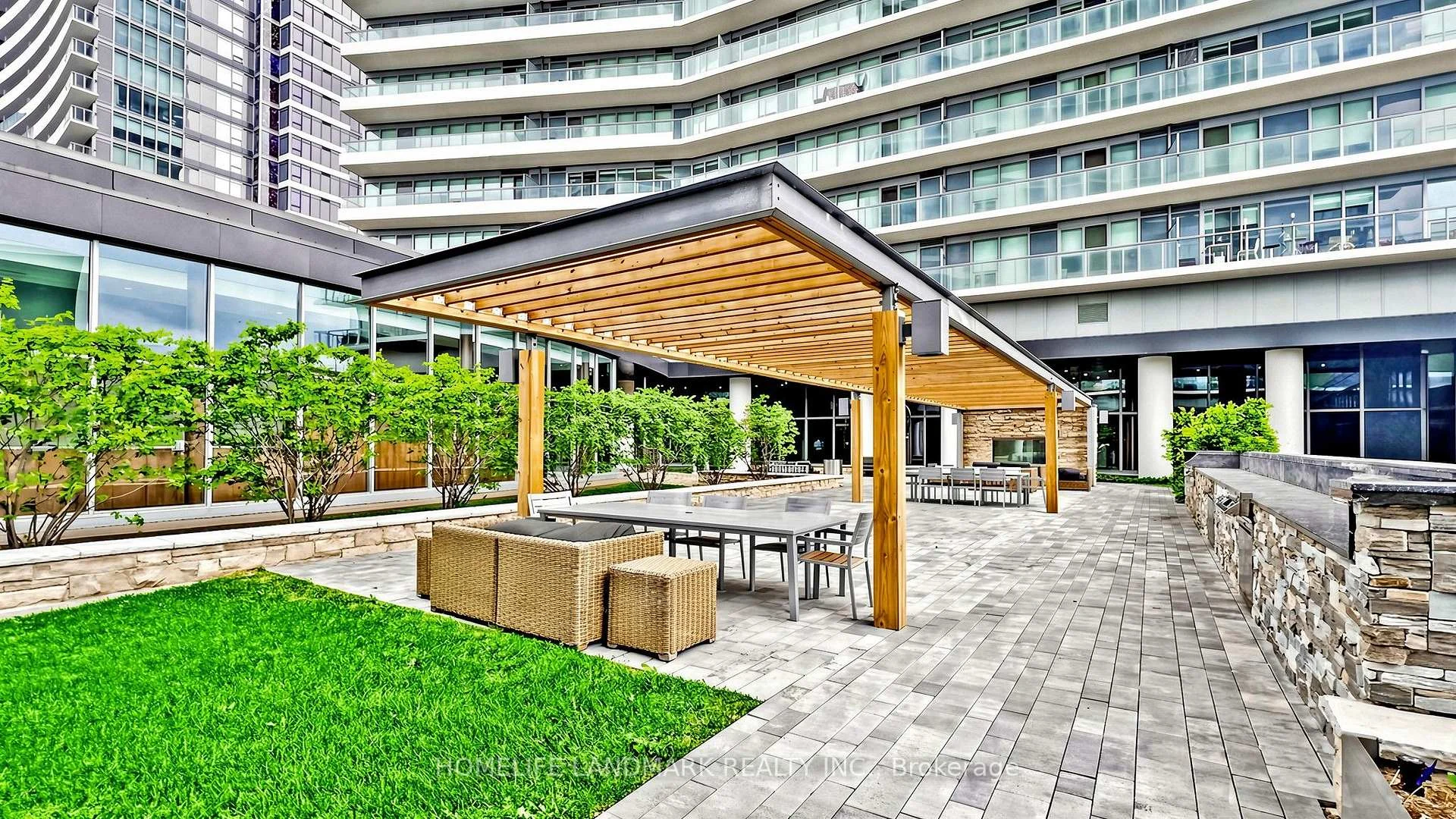 Photo 44 of Unit Sph09, 117 Mcmahon Drive, North York, Bayview Village — HOMEH