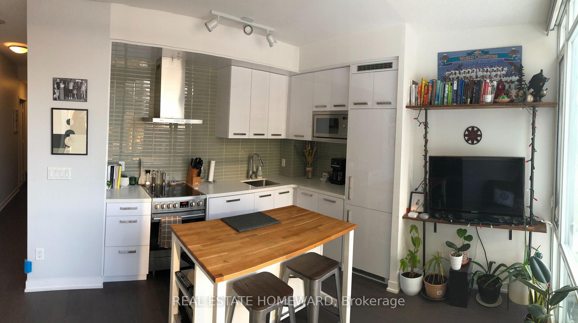 Photo 4 of Unit S320, 120 Bayview Avenue, Toronto, Waterfront Communities — HOMEH