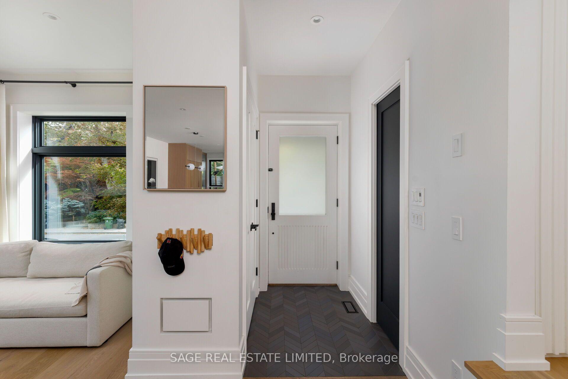 Photo 5 of 36 Macpherson Avenue, Toronto, The Annex — HOMEH
