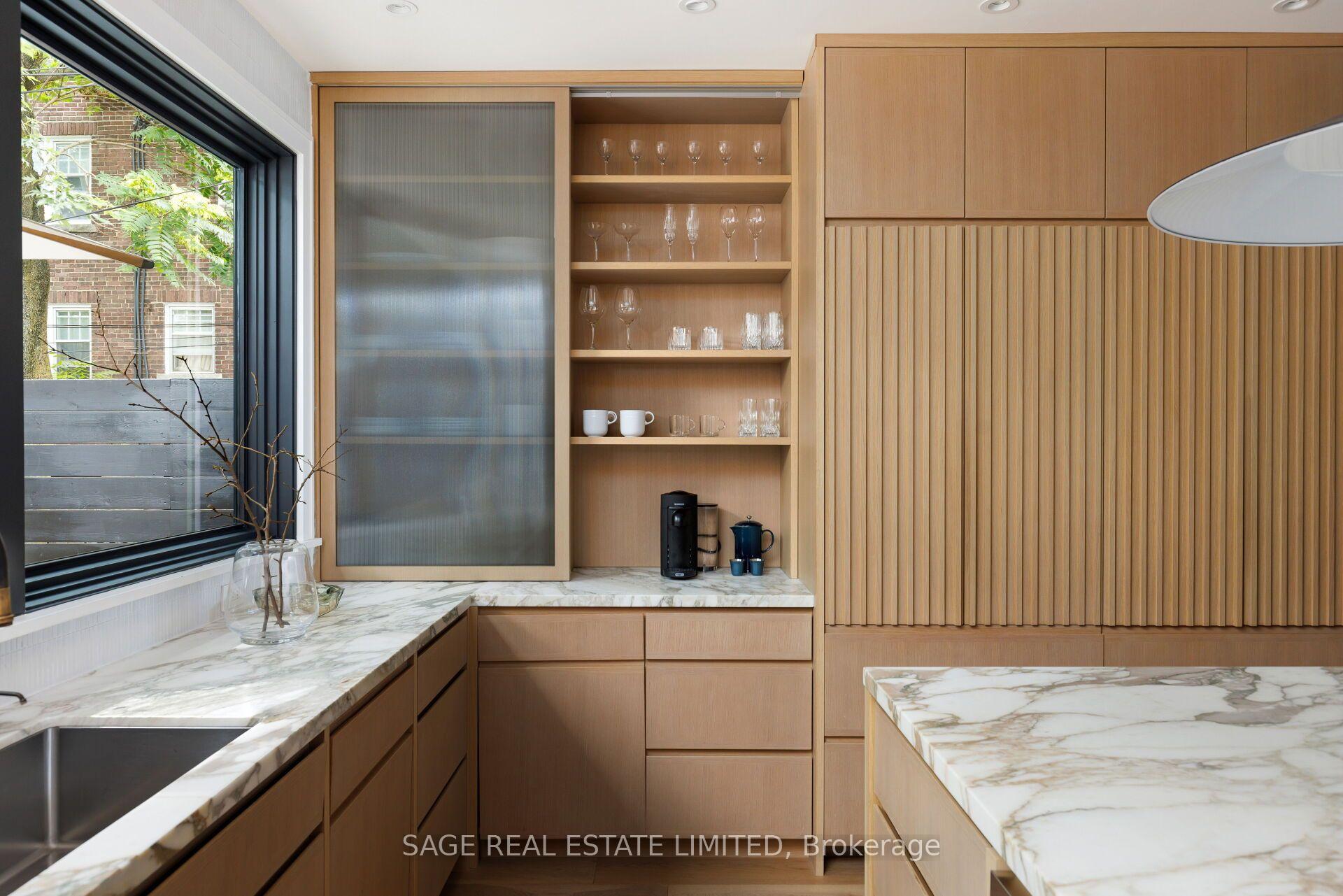 Photo 18 of 36 Macpherson Avenue, Toronto, The Annex — HOMEH