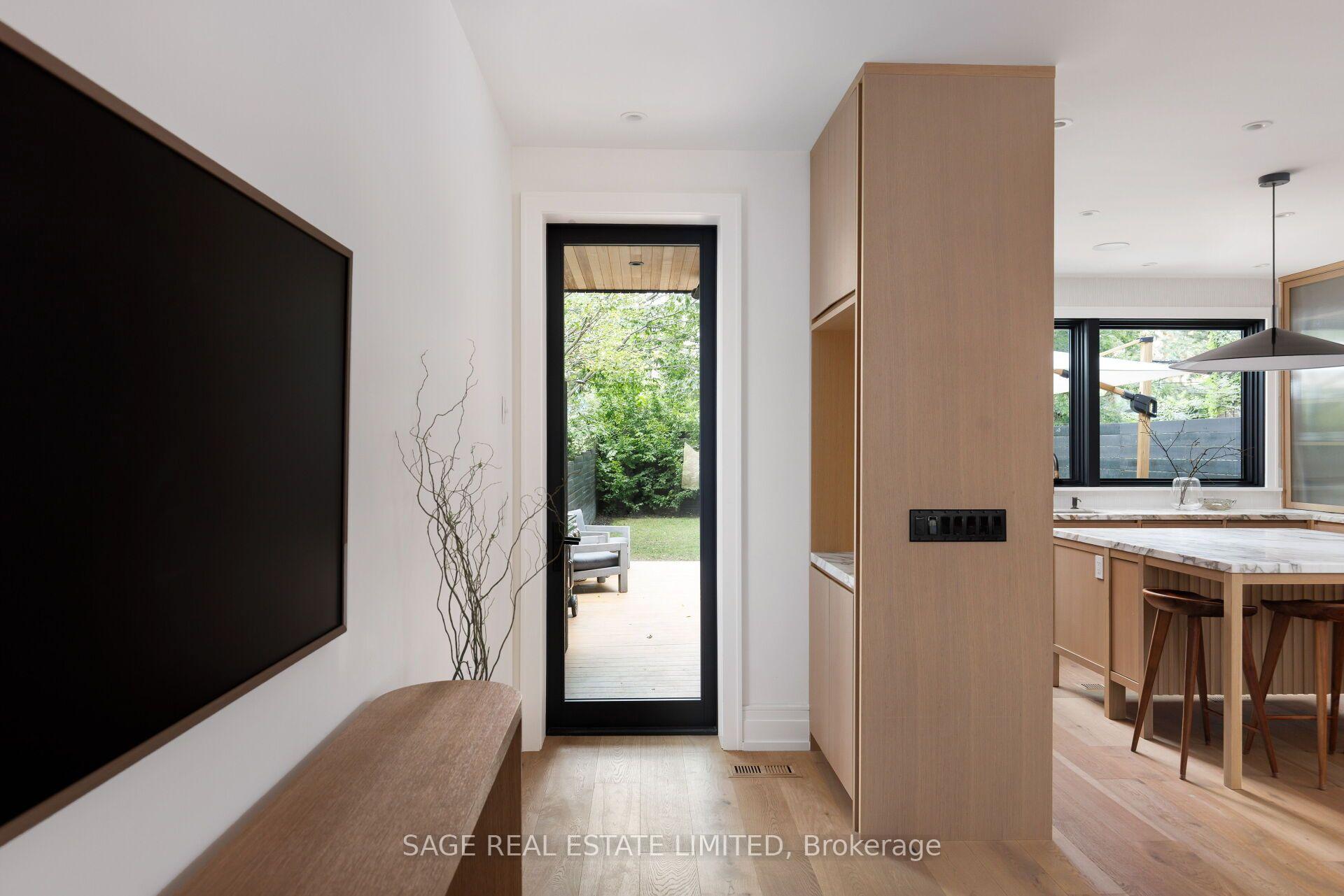 Photo 22 of 36 Macpherson Avenue, Toronto, The Annex — HOMEH