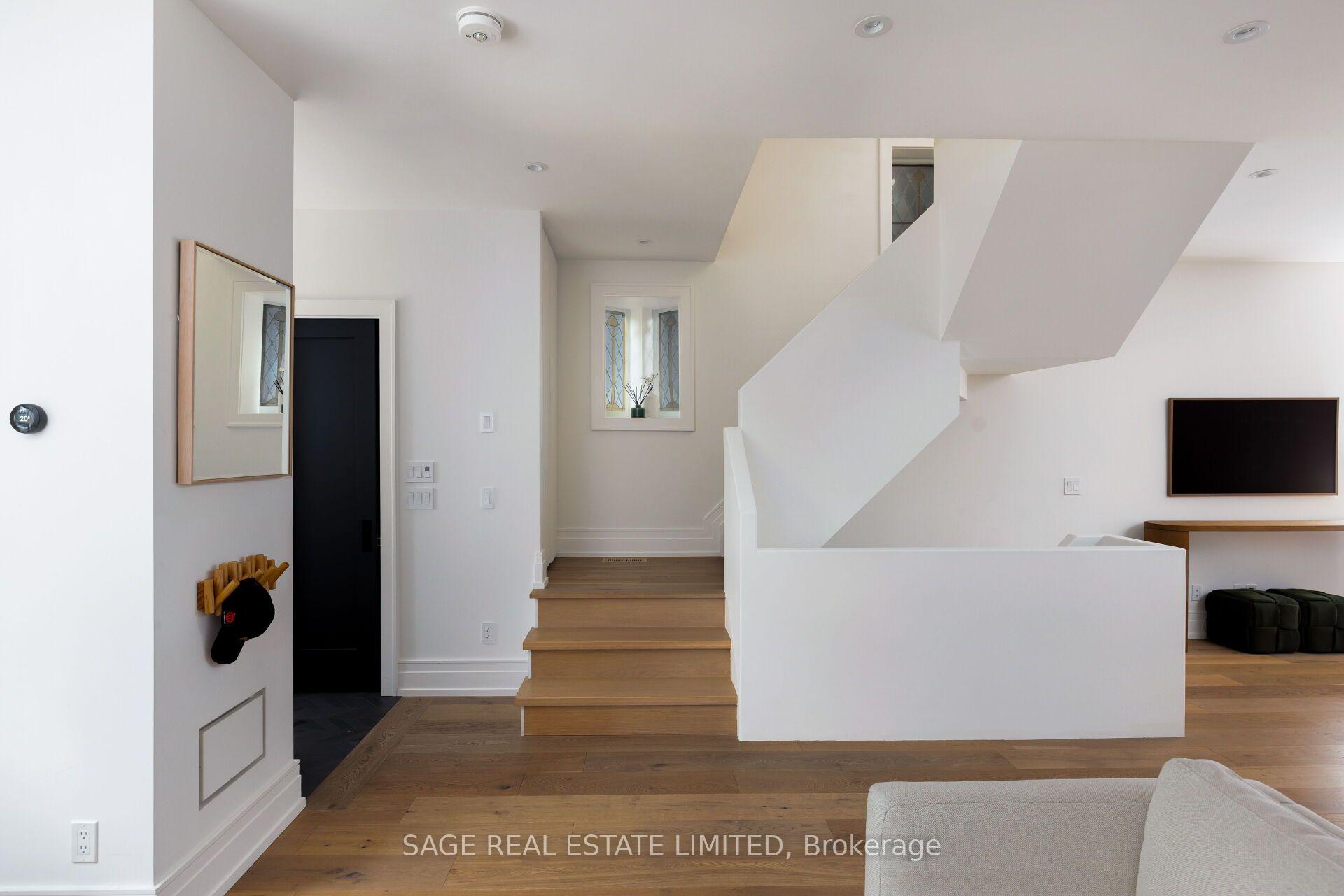 Photo 24 of 36 Macpherson Avenue, Toronto, The Annex — HOMEH