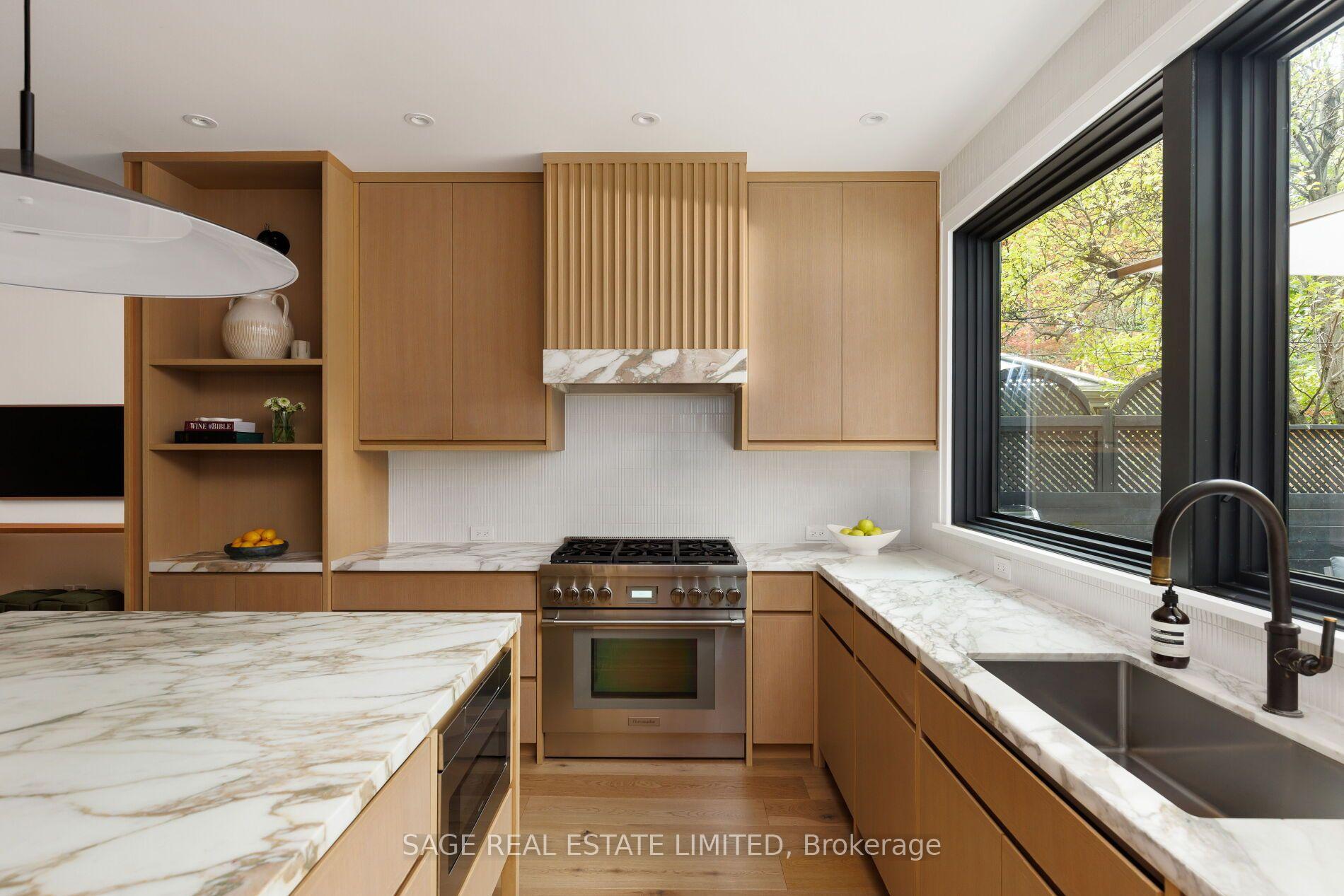 Photo 21 of 36 Macpherson Avenue, Toronto, The Annex — HOMEH
