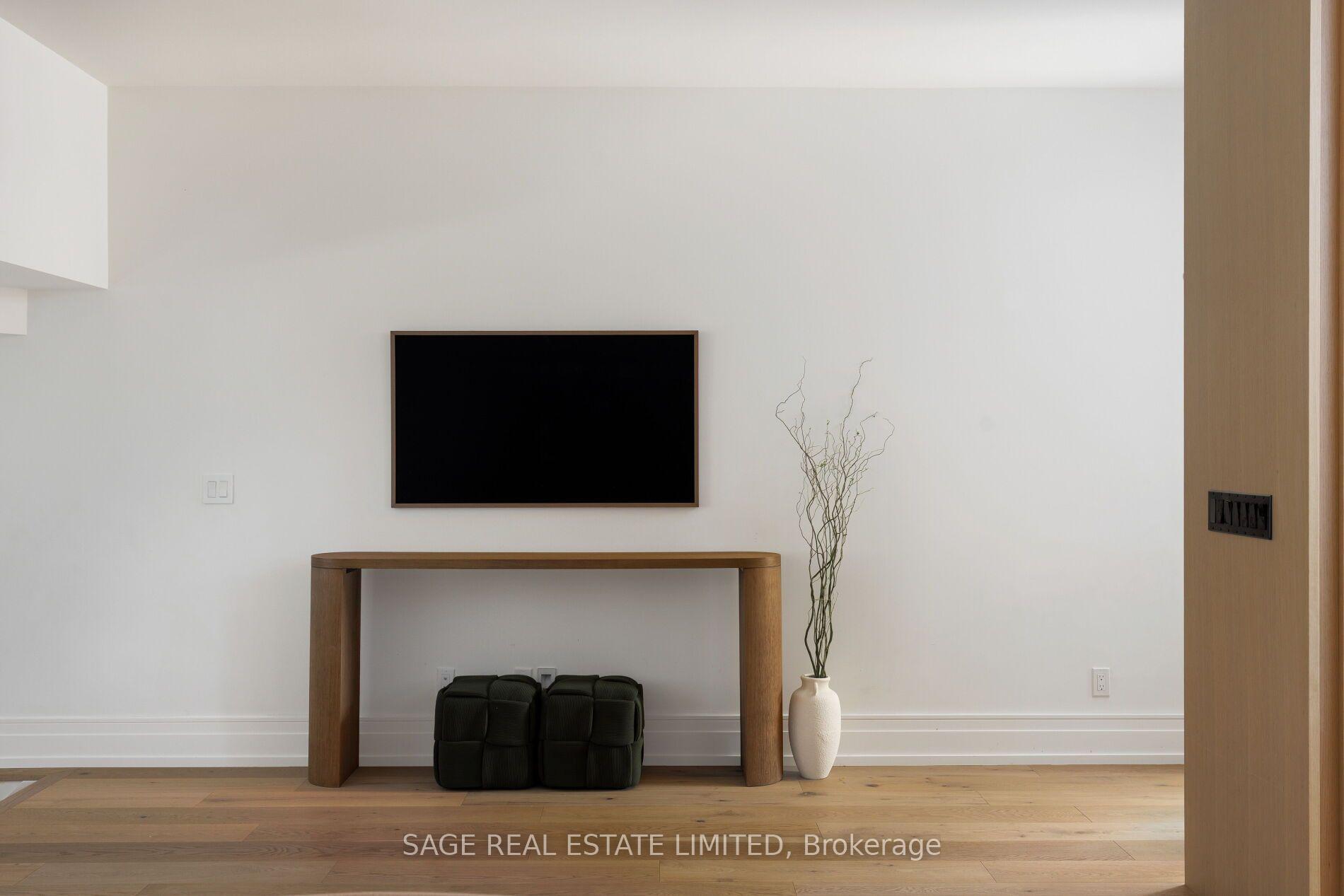 Photo 25 of 36 Macpherson Avenue, Toronto, The Annex — HOMEH