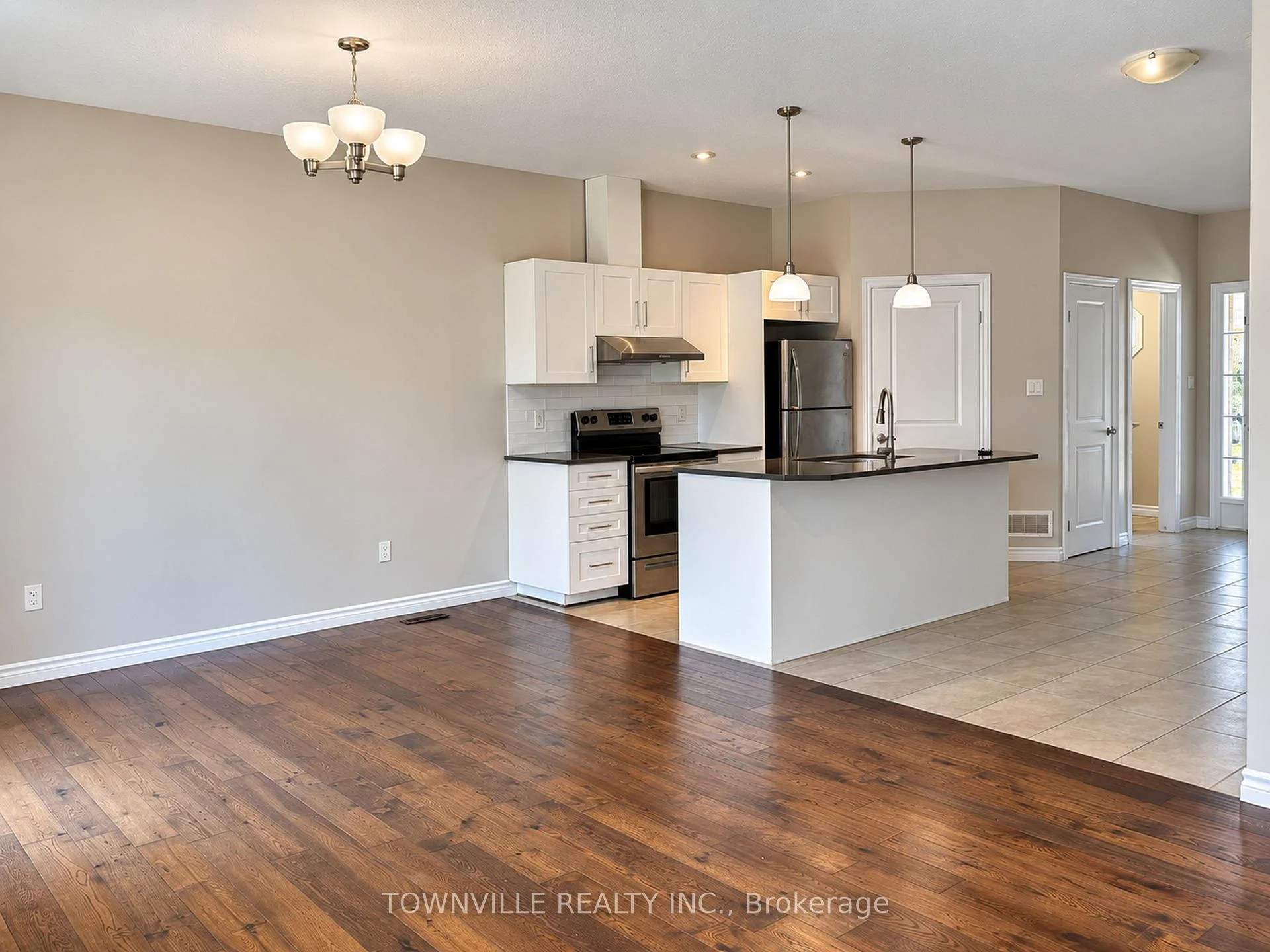 Photo 9 of Unit 32, 2910 Tokala Trail, London, North C — HOMEH