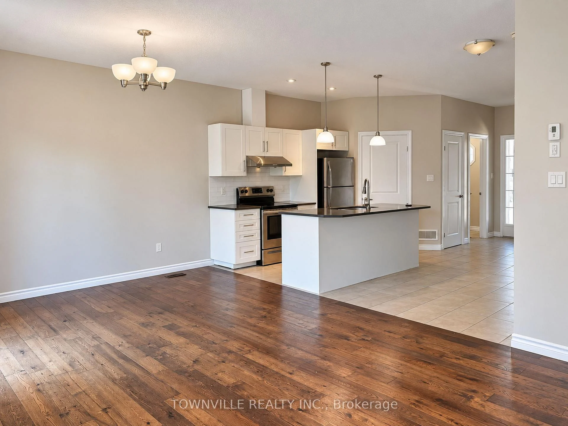 Photo 11 of Unit 32, 2910 Tokala Trail, London, North C — HOMEH
