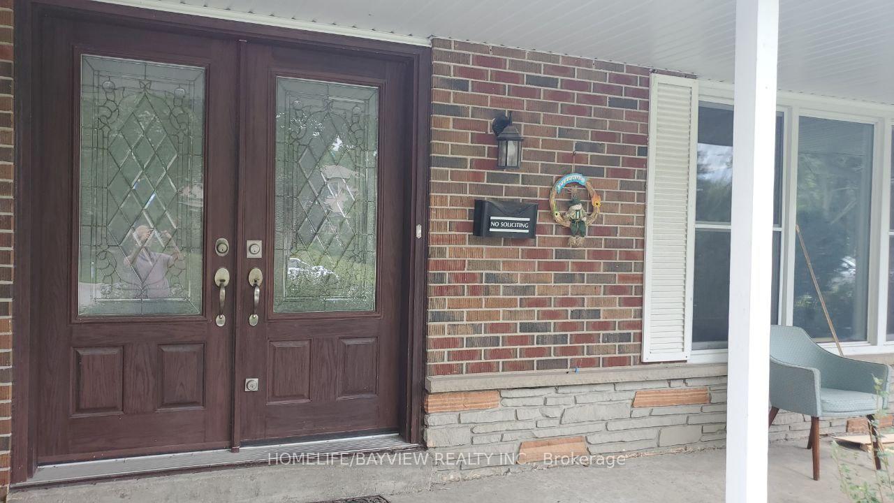 Photo 3 of 52 Wild Cherry Lane, Markham, Royal Orchard — HOMEH