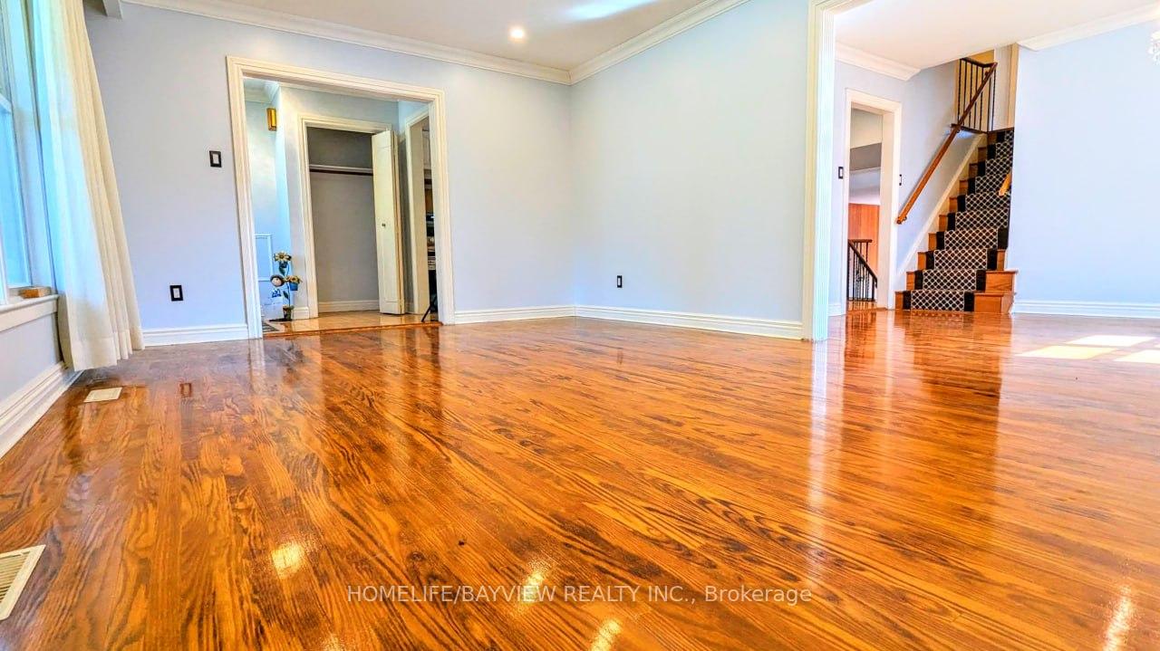 Photo 7 of 52 Wild Cherry Lane, Markham, Royal Orchard — HOMEH
