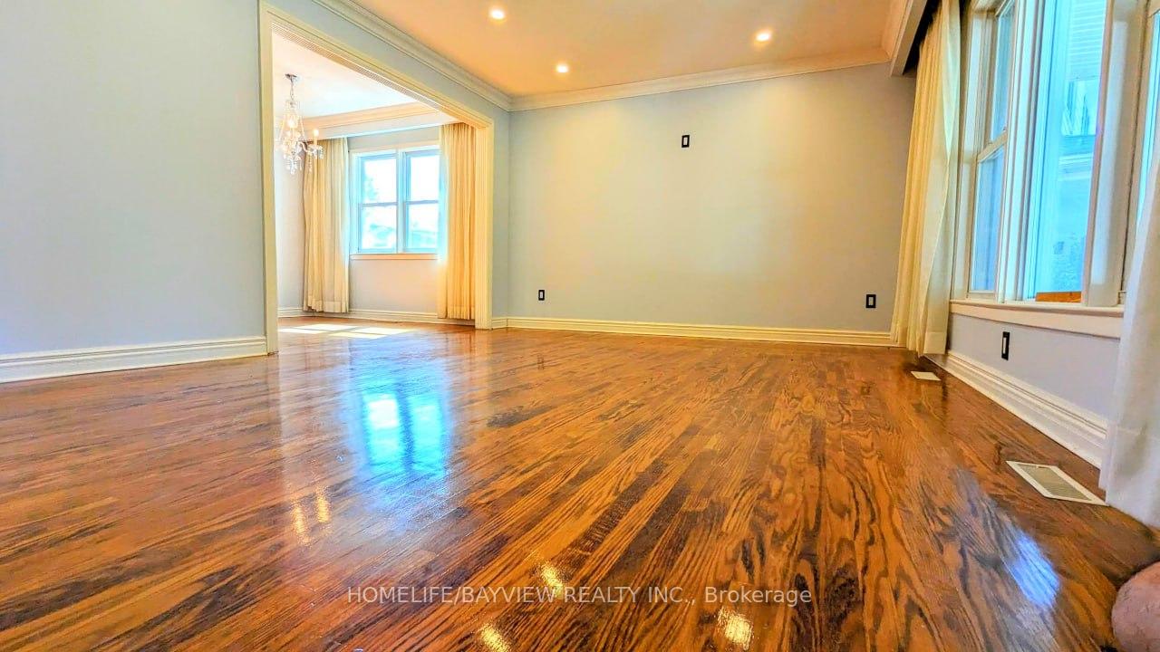 Photo 8 of 52 Wild Cherry Lane, Markham, Royal Orchard — HOMEH