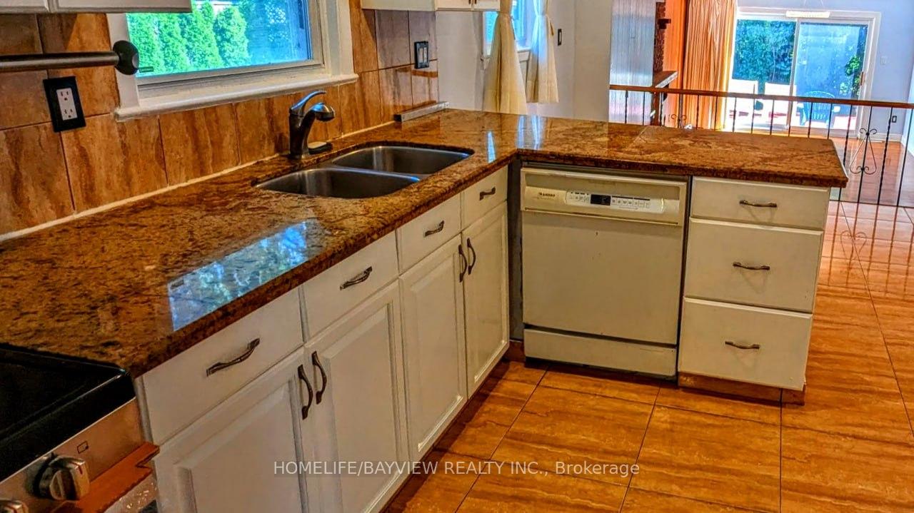 Photo 11 of 52 Wild Cherry Lane, Markham, Royal Orchard — HOMEH