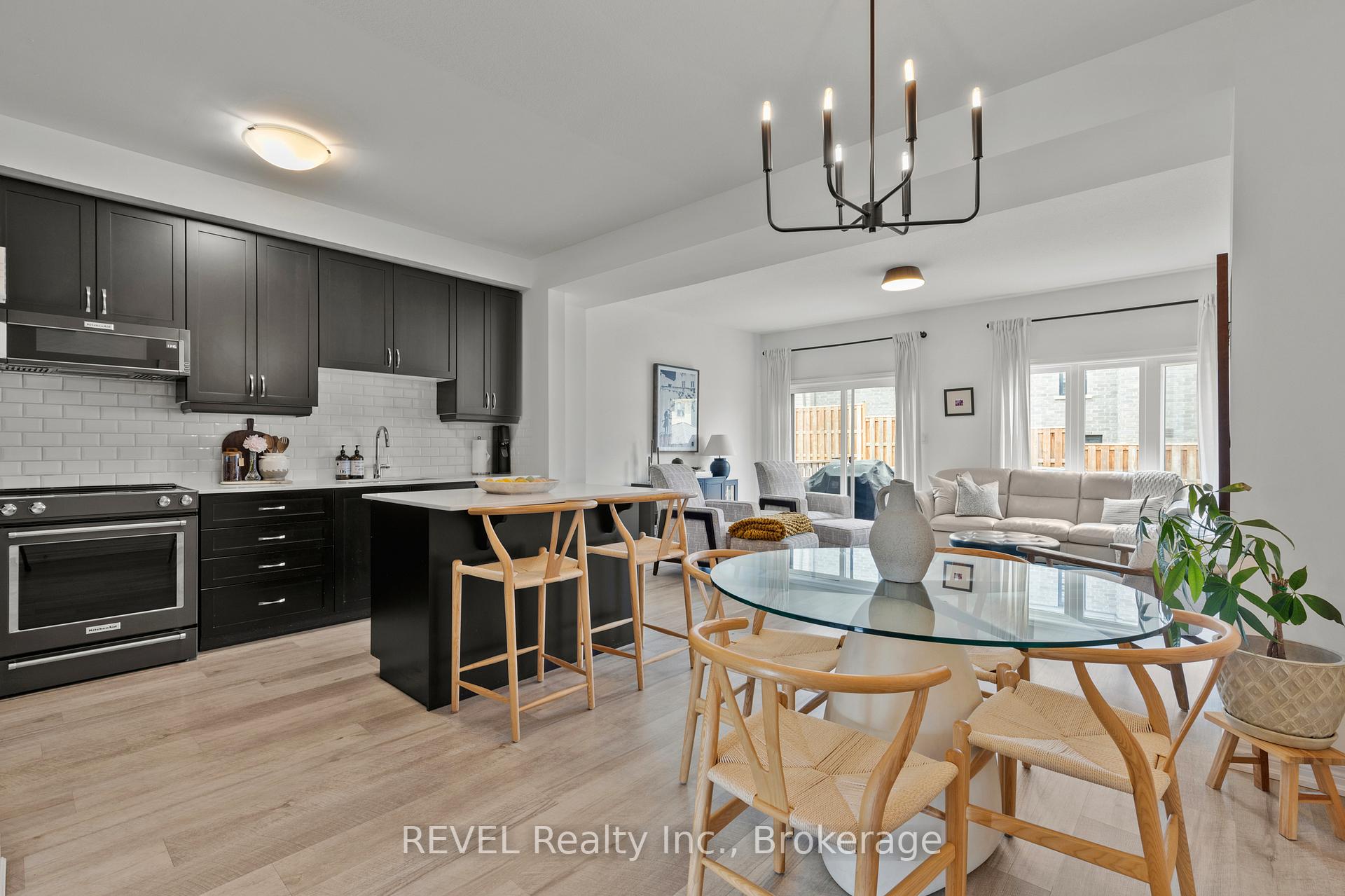Photo 5 of 3954 Crown Street, Lincoln, Beamsville — HOMEH