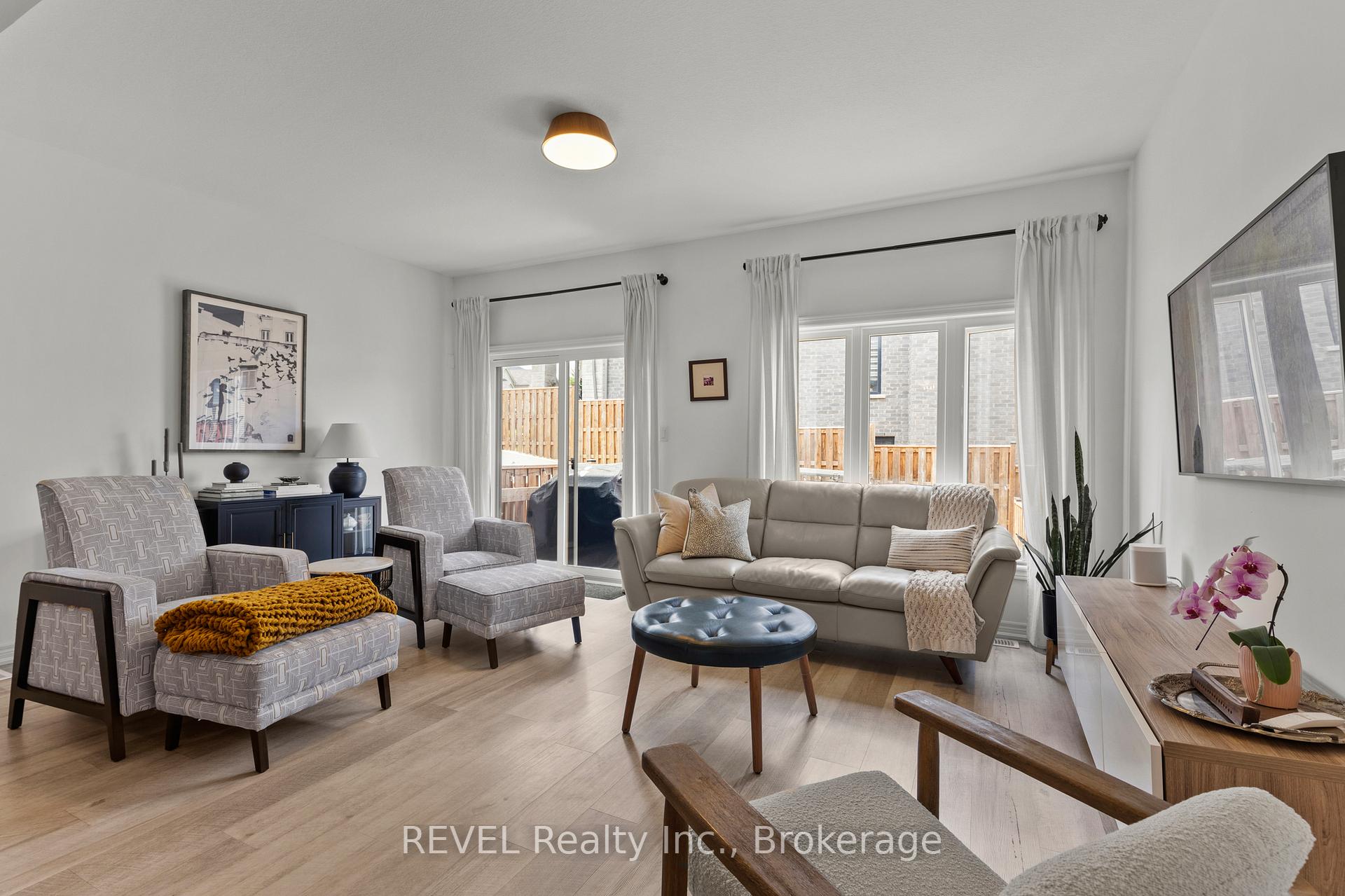 Photo 10 of 3954 Crown Street, Lincoln, Beamsville — HOMEH