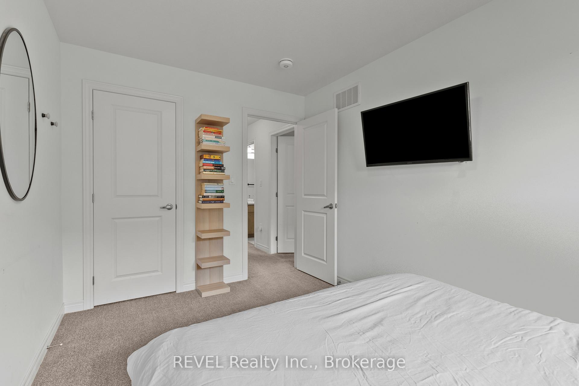 Photo 19 of 3954 Crown Street, Lincoln, Beamsville — HOMEH