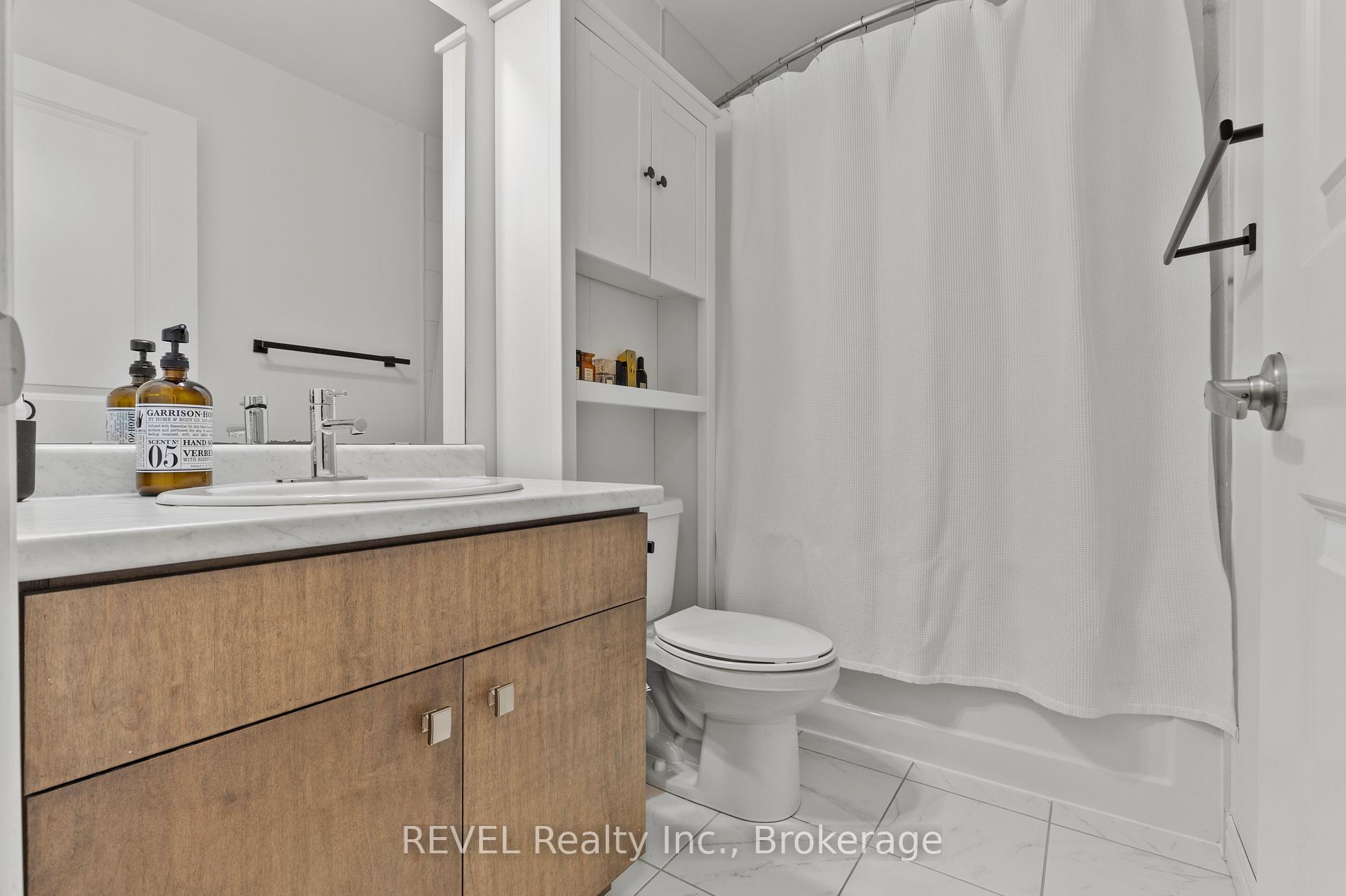 Photo 22 of 3954 Crown Street, Lincoln, Beamsville — HOMEH