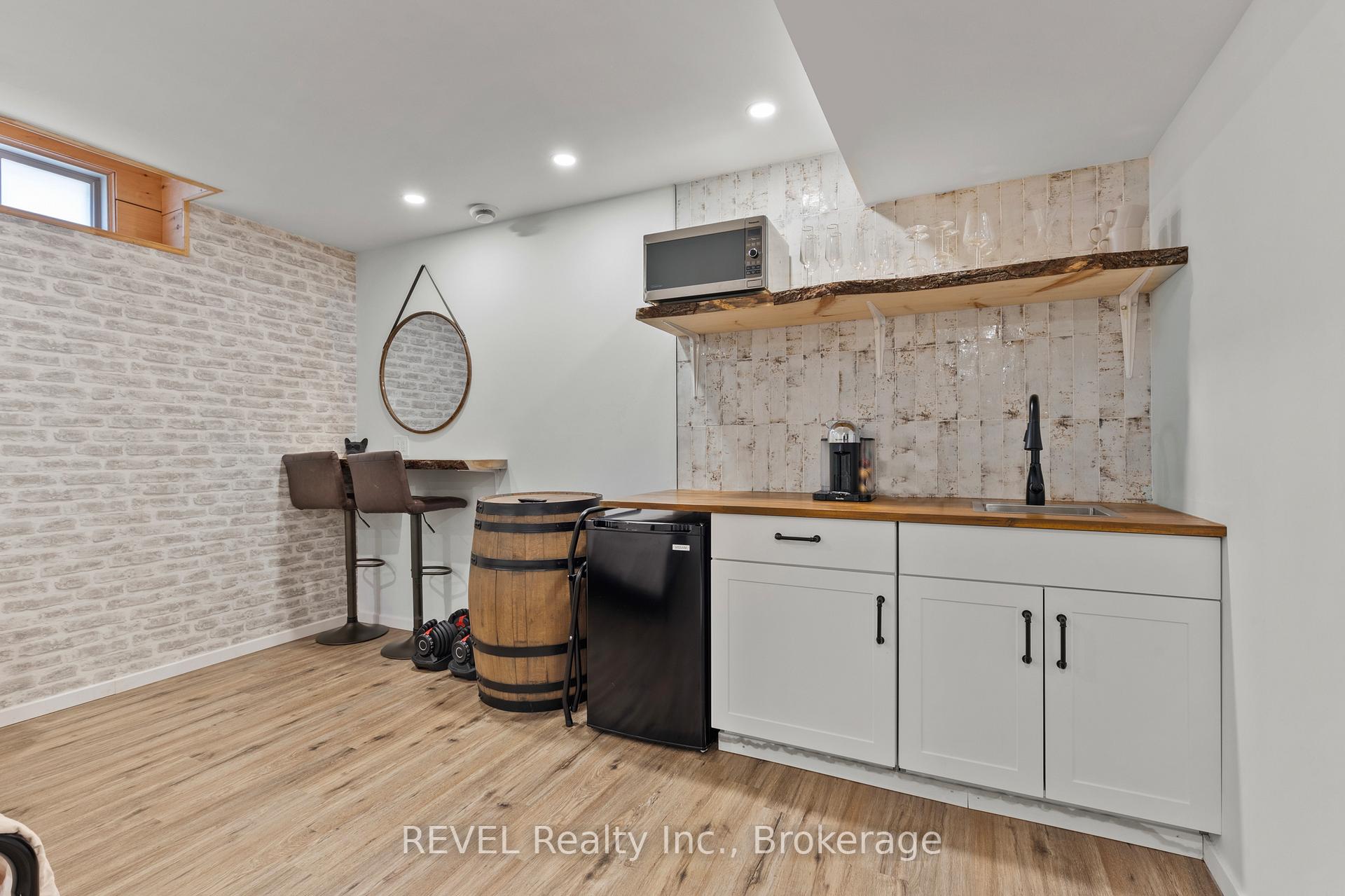 Photo 25 of 3954 Crown Street, Lincoln, Beamsville — HOMEH