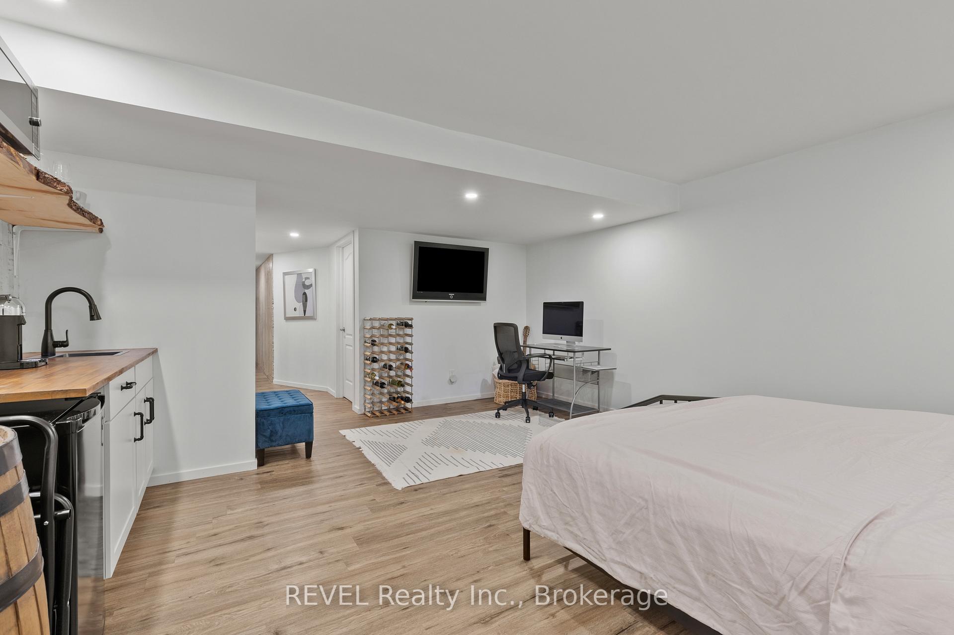 Photo 26 of 3954 Crown Street, Lincoln, Beamsville — HOMEH