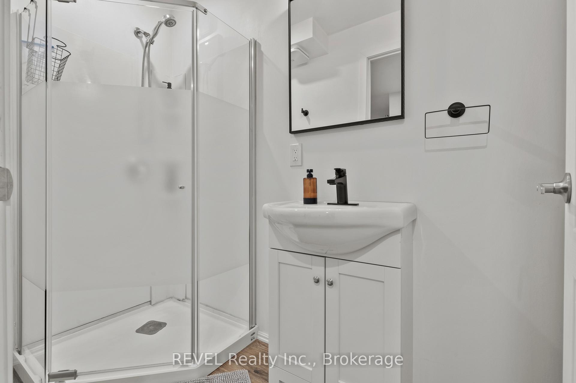 Photo 27 of 3954 Crown Street, Lincoln, Beamsville — HOMEH